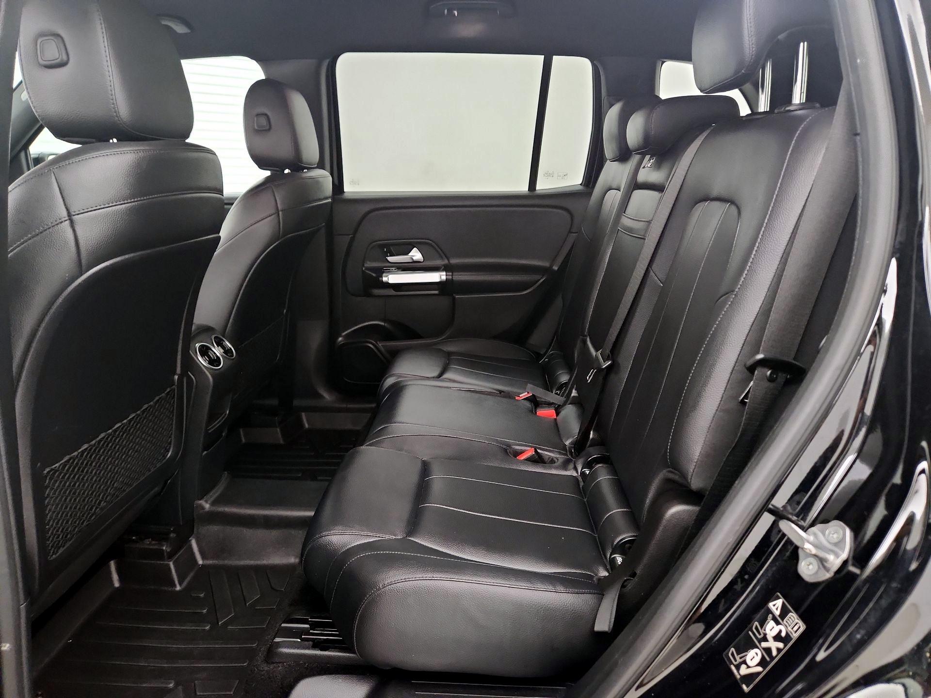 Thumbnail: 2020 Mercedes-Benz GLB - 19