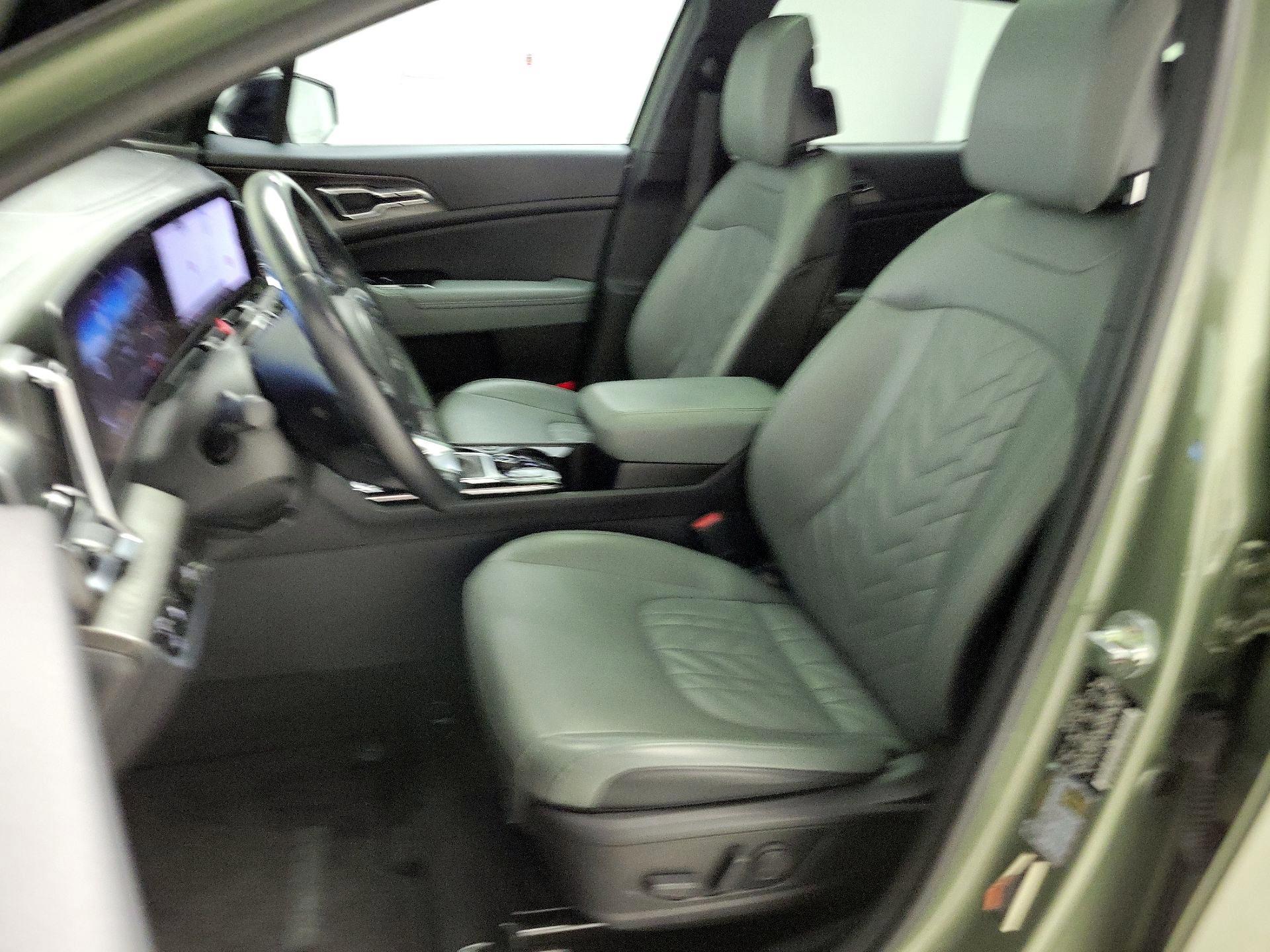 Thumbnail: 2023 Kia Sportage - 11