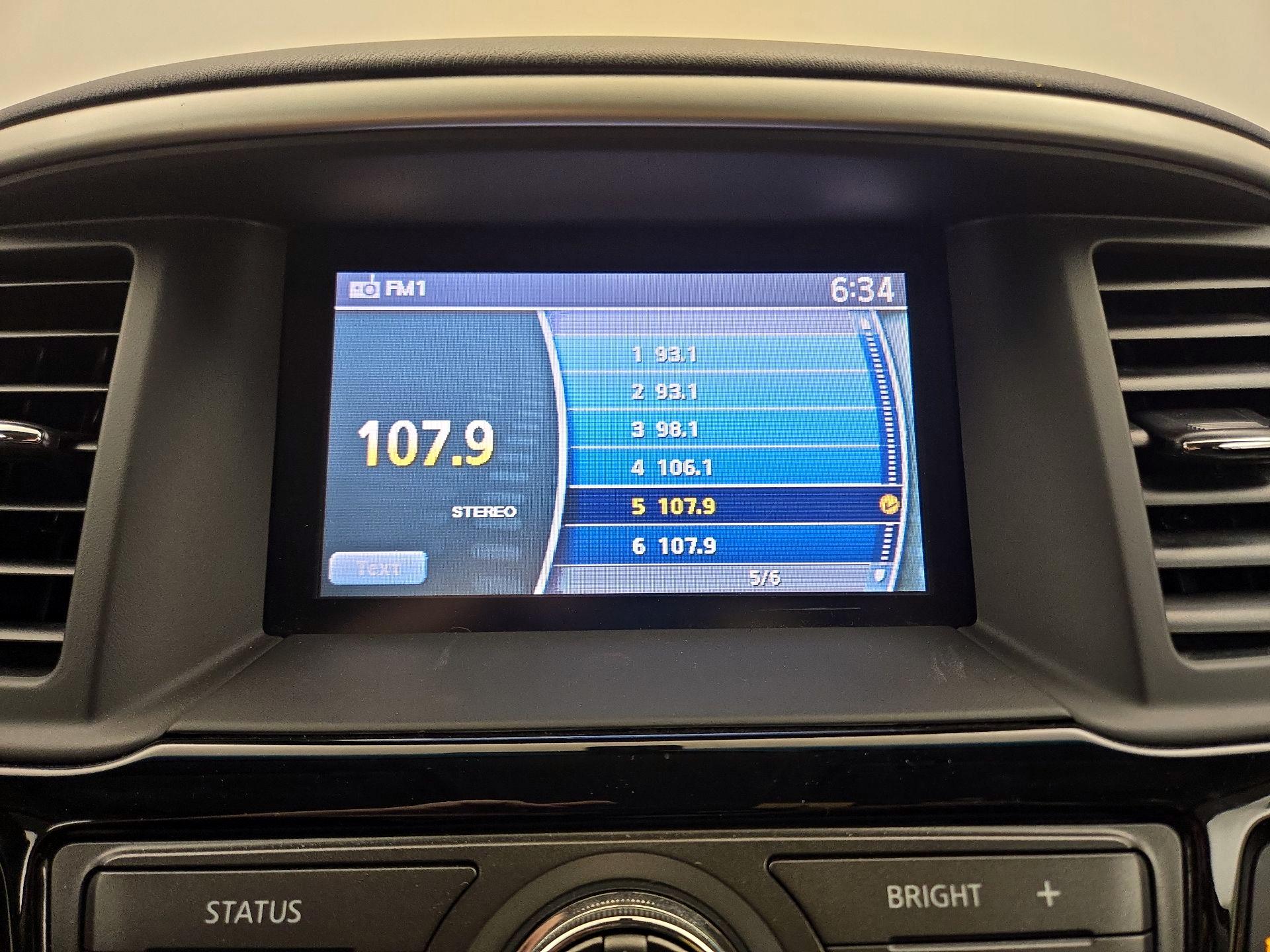 Thumbnail: 2014 Nissan Pathfinder - 15