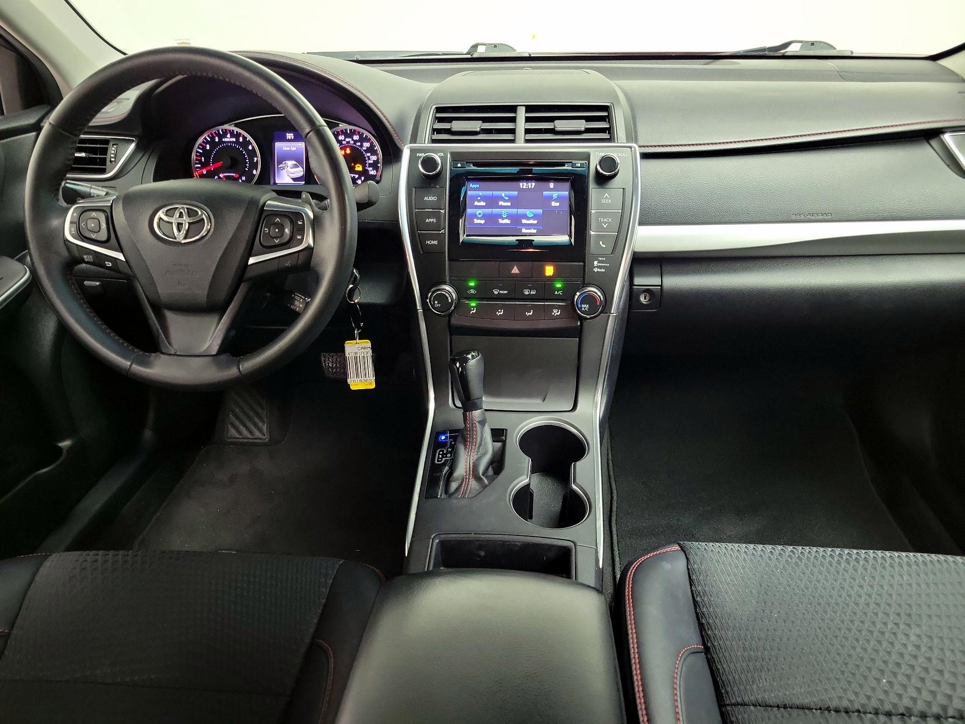 Thumbnail: 2015 Toyota Camry - 9