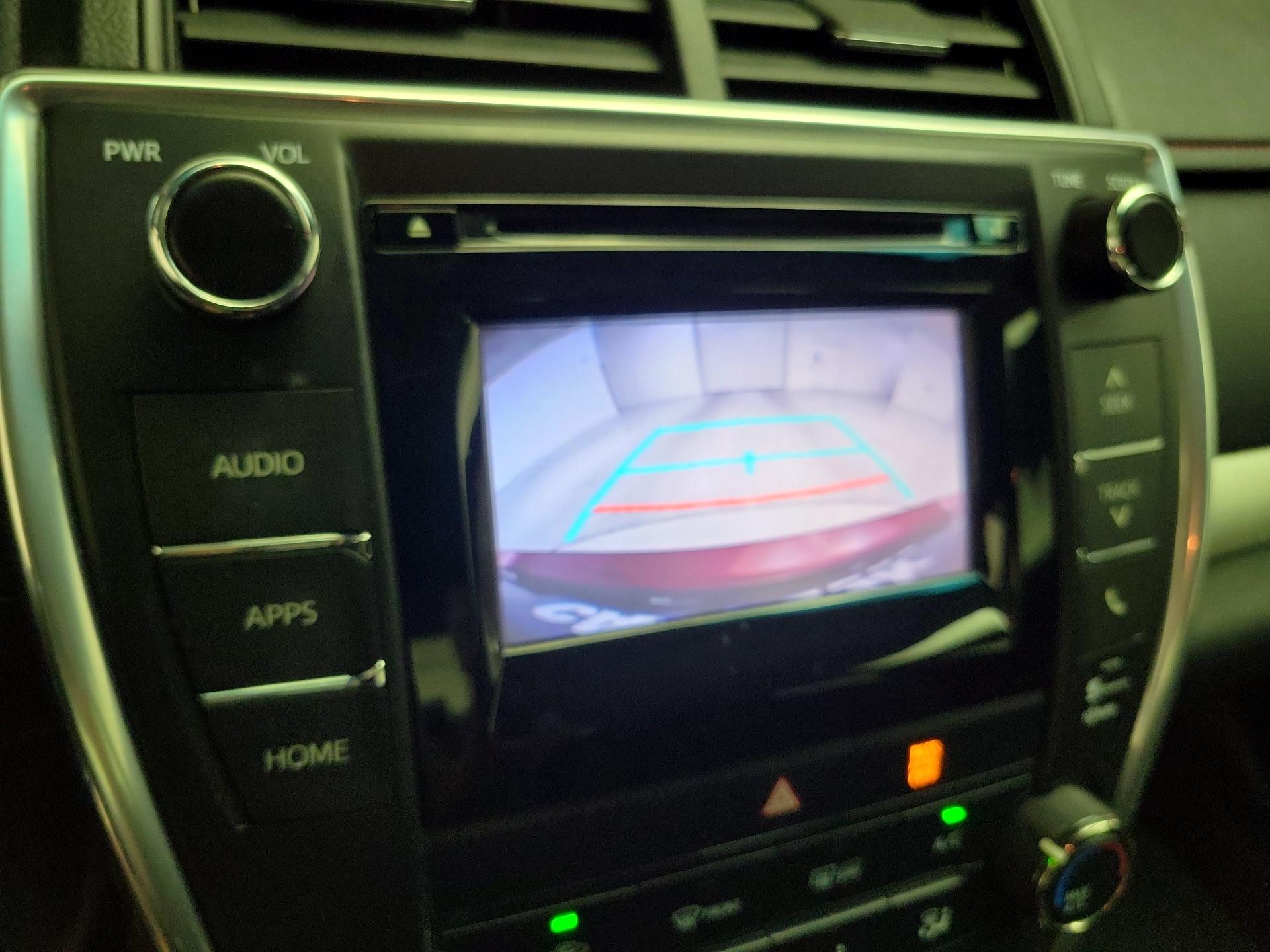 Thumbnail: 2015 Toyota Camry - 15