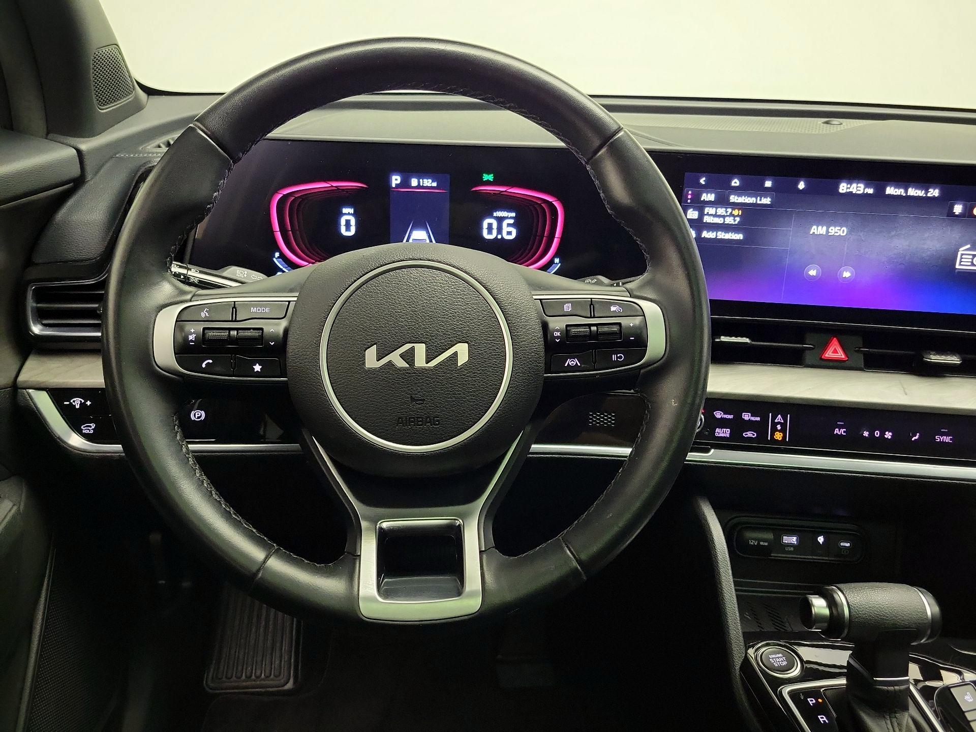 Thumbnail: 2023 Kia Sportage - 10