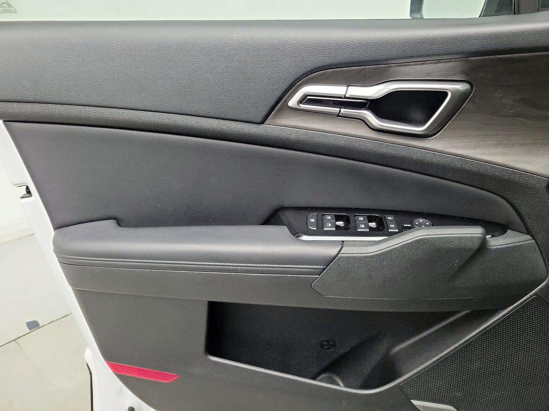 Thumbnail: 2023 Kia Sportage - 12