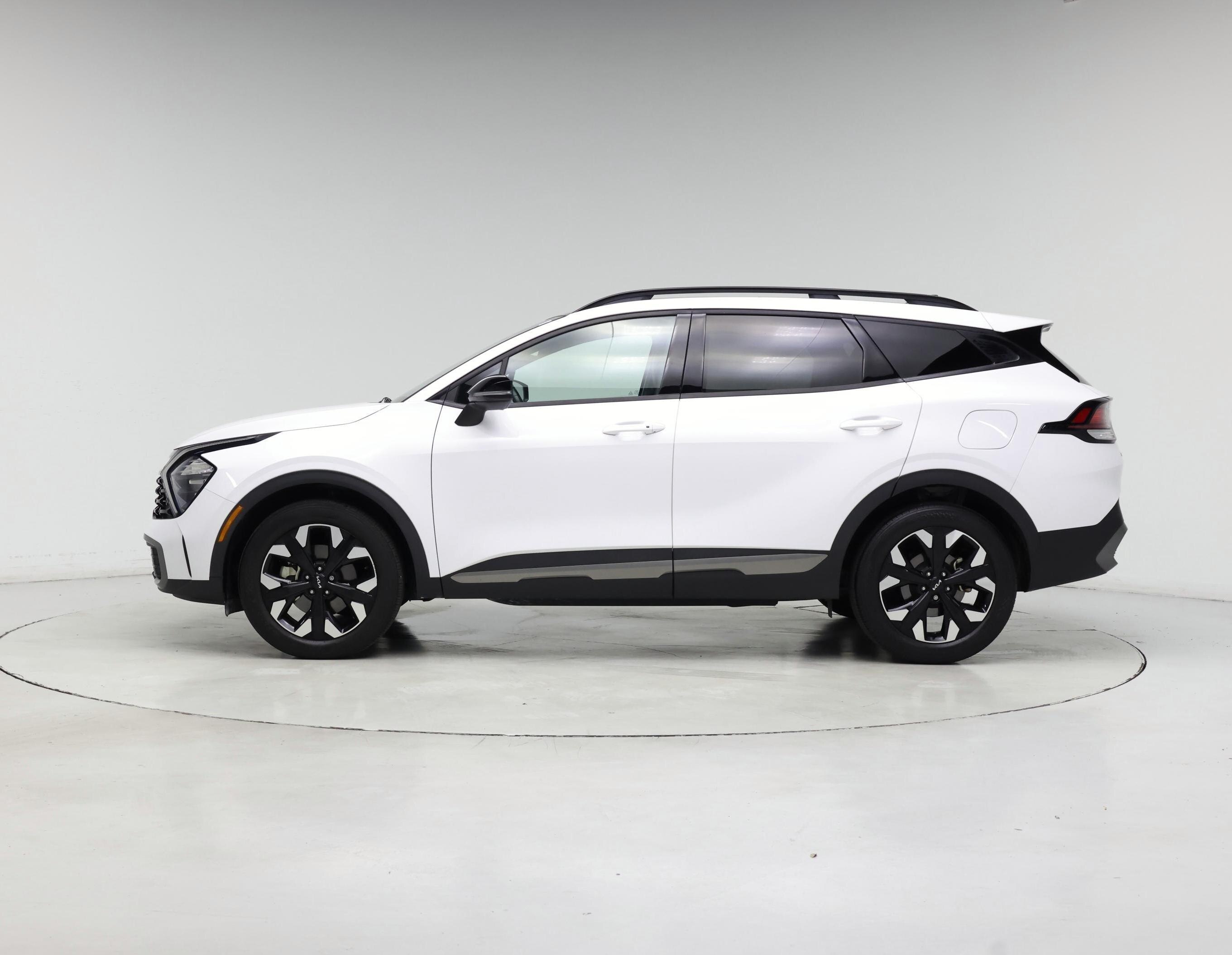 Thumbnail: 2023 Kia Sportage - 3