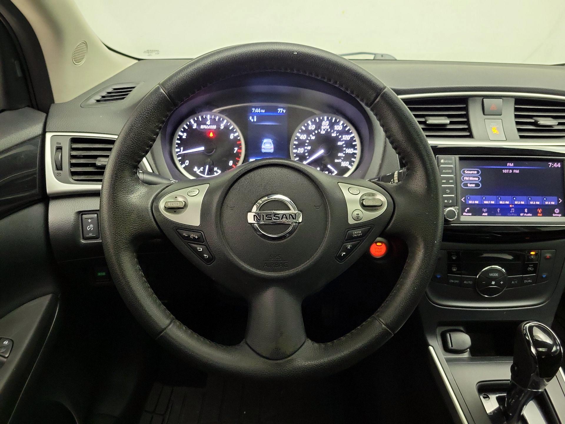 Thumbnail: 2019 Nissan Sentra - 10