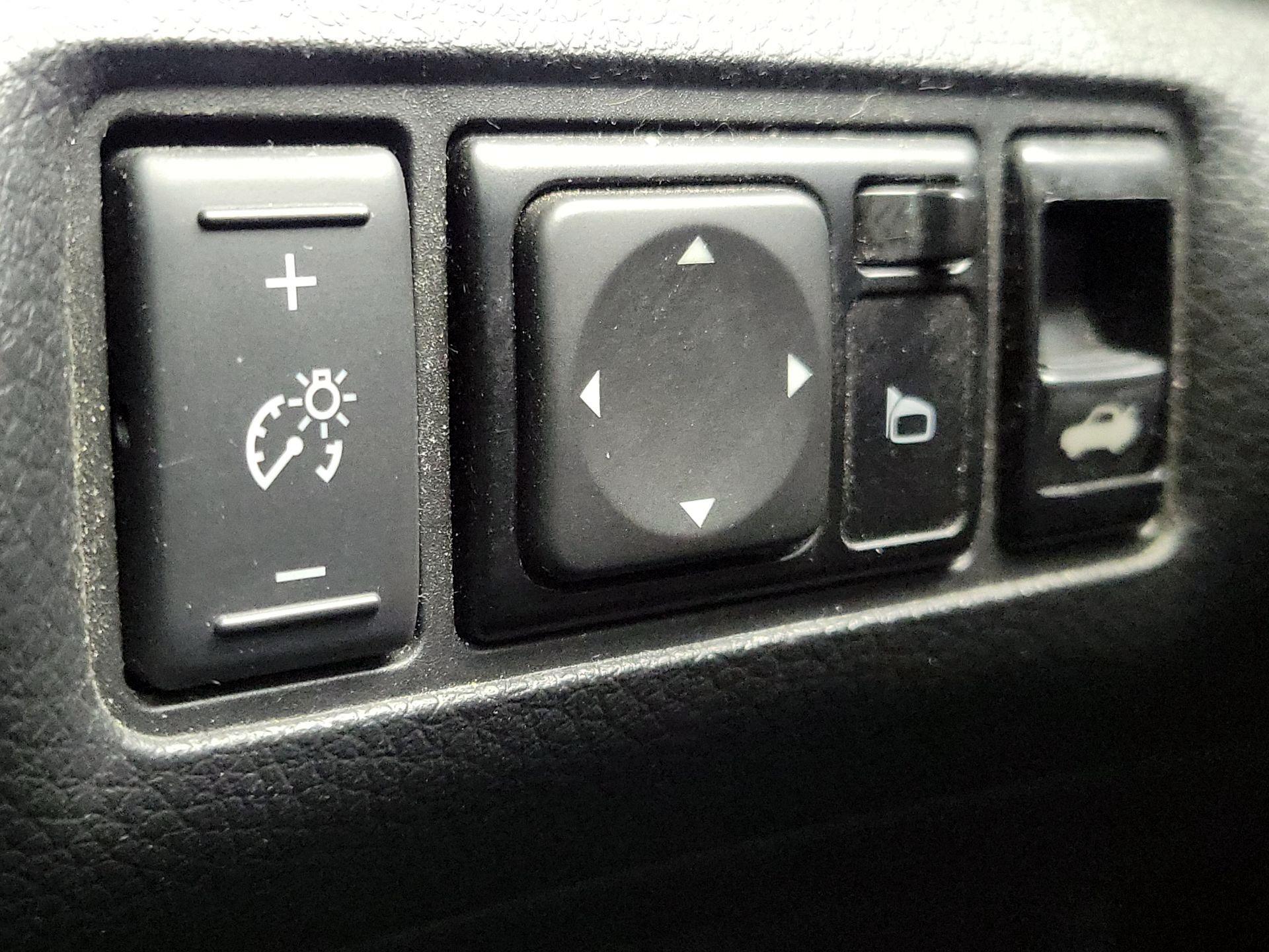 Thumbnail: 2019 Nissan Sentra - 13