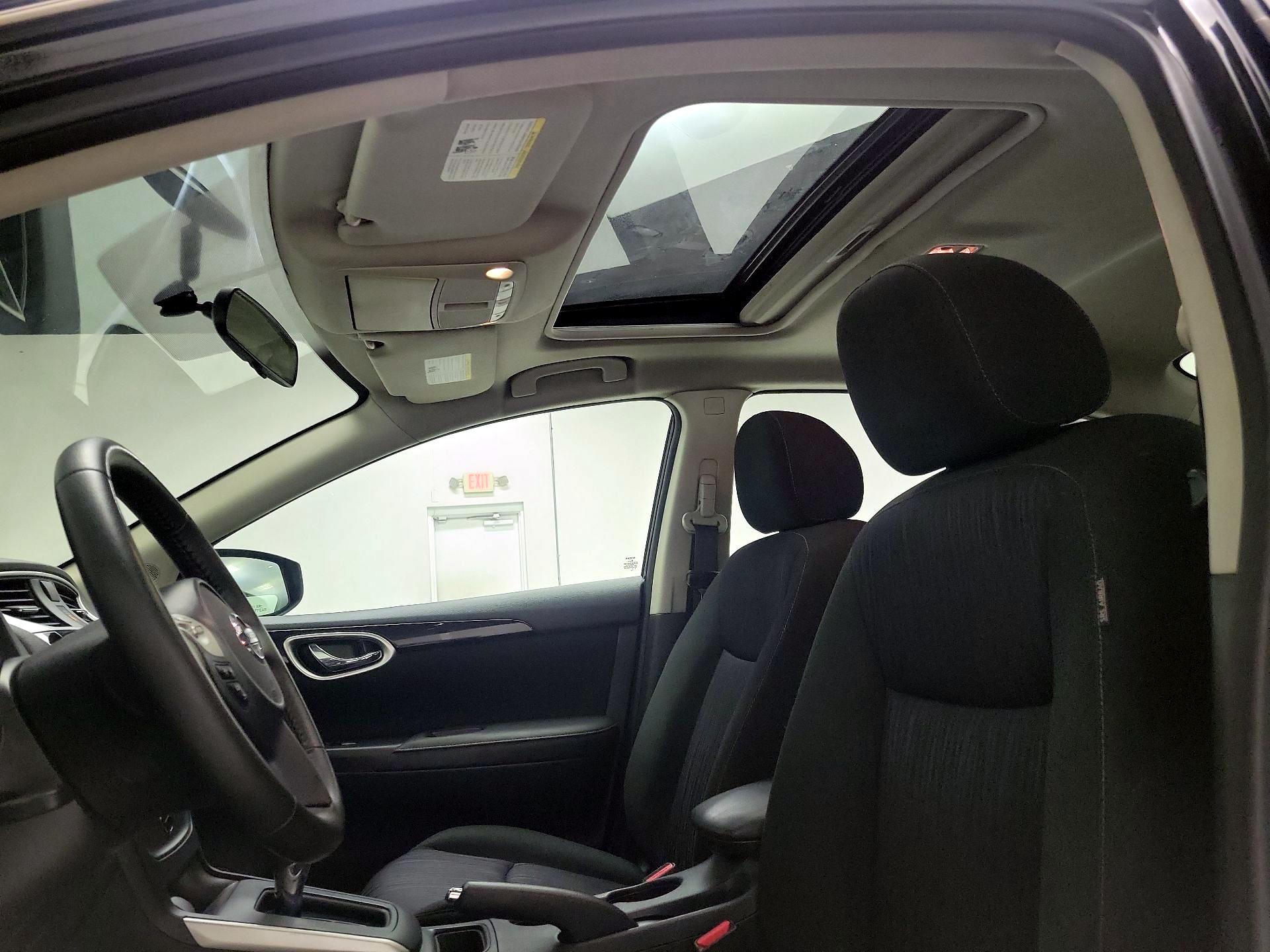 Thumbnail: 2019 Nissan Sentra - 19