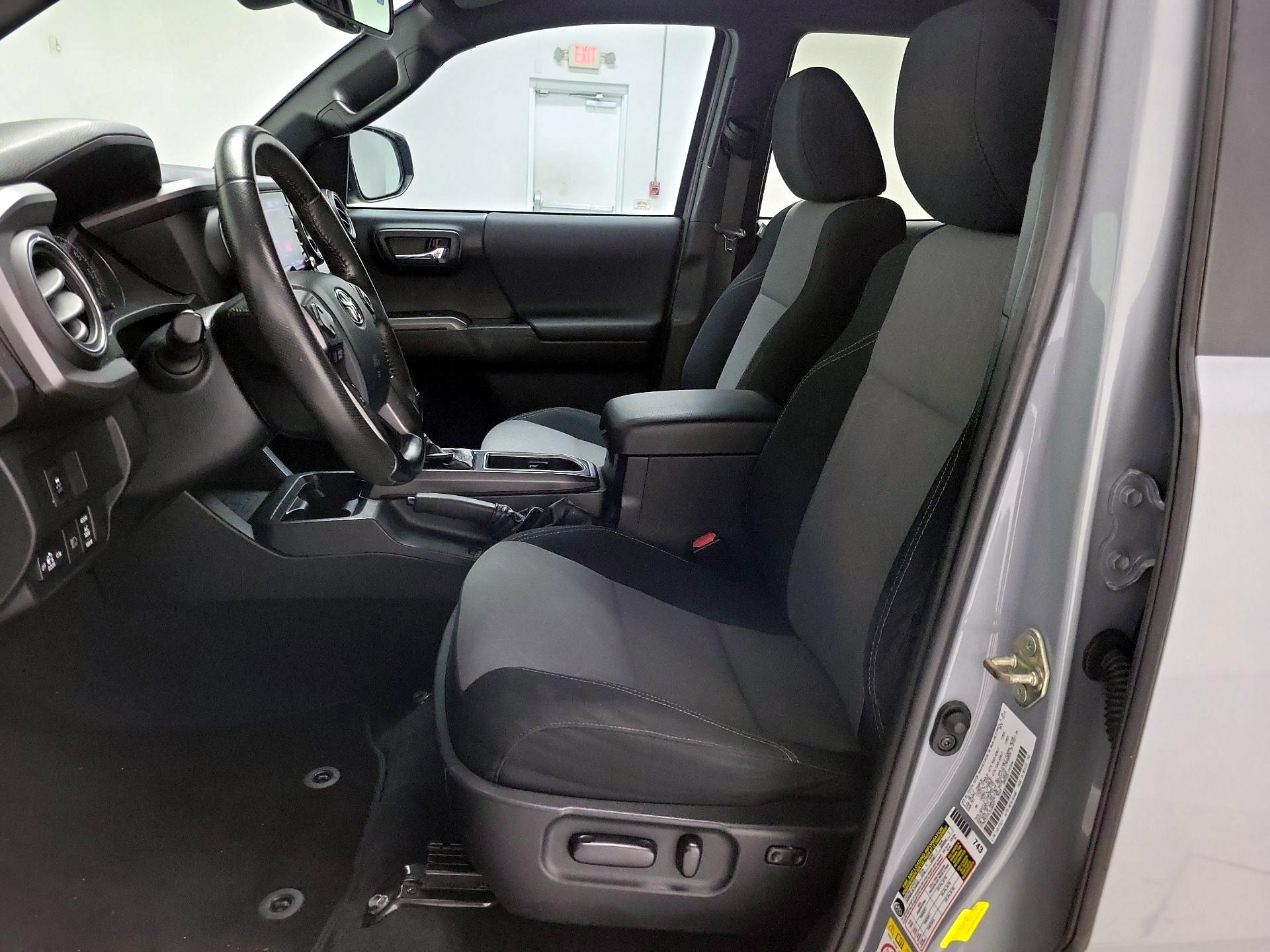 Thumbnail: 2020 Toyota Tacoma - 11