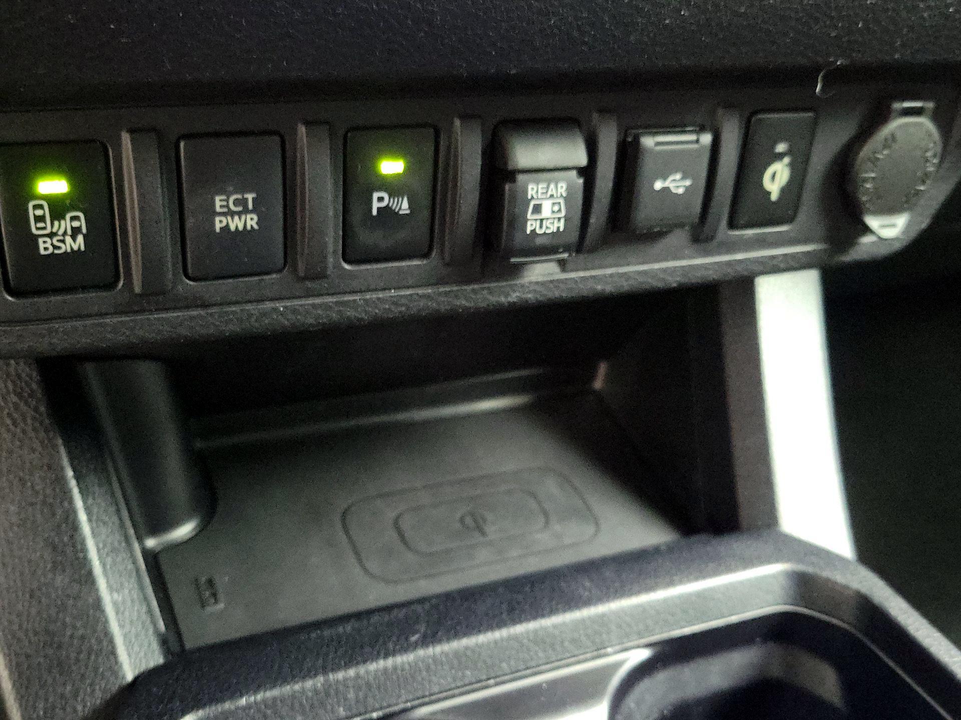 Thumbnail: 2020 Toyota Tacoma - 18