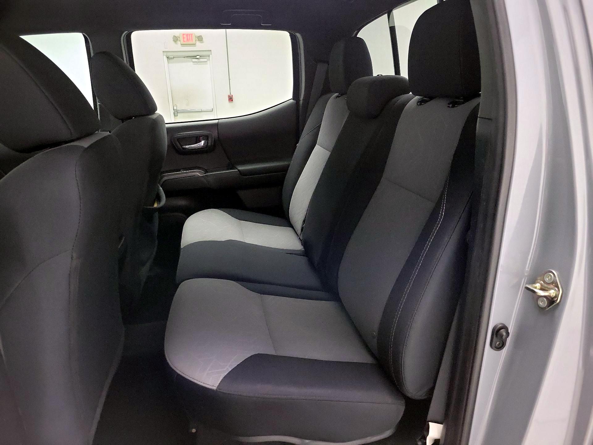 Thumbnail: 2020 Toyota Tacoma - 19