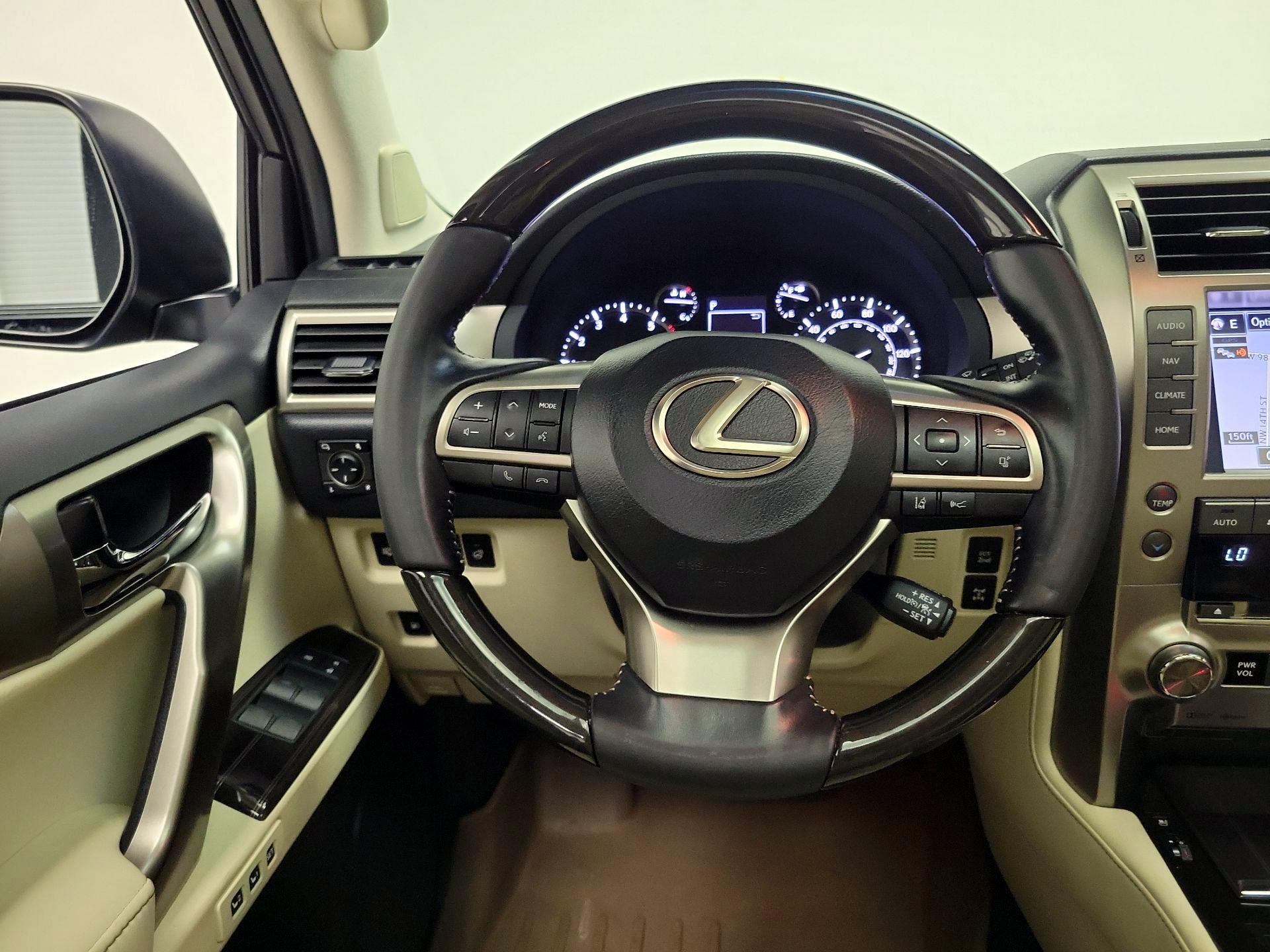 Thumbnail: 2021 Lexus GX - 10