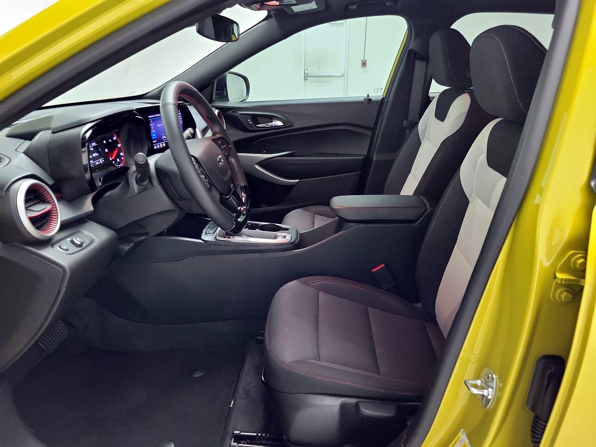 Thumbnail: 2025 Chevrolet Trax - 11