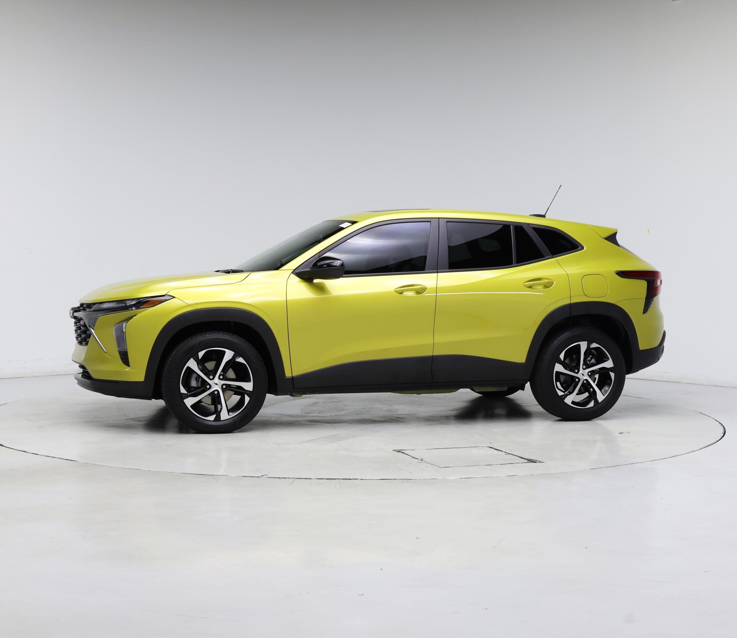 Thumbnail: 2025 Chevrolet Trax - 3