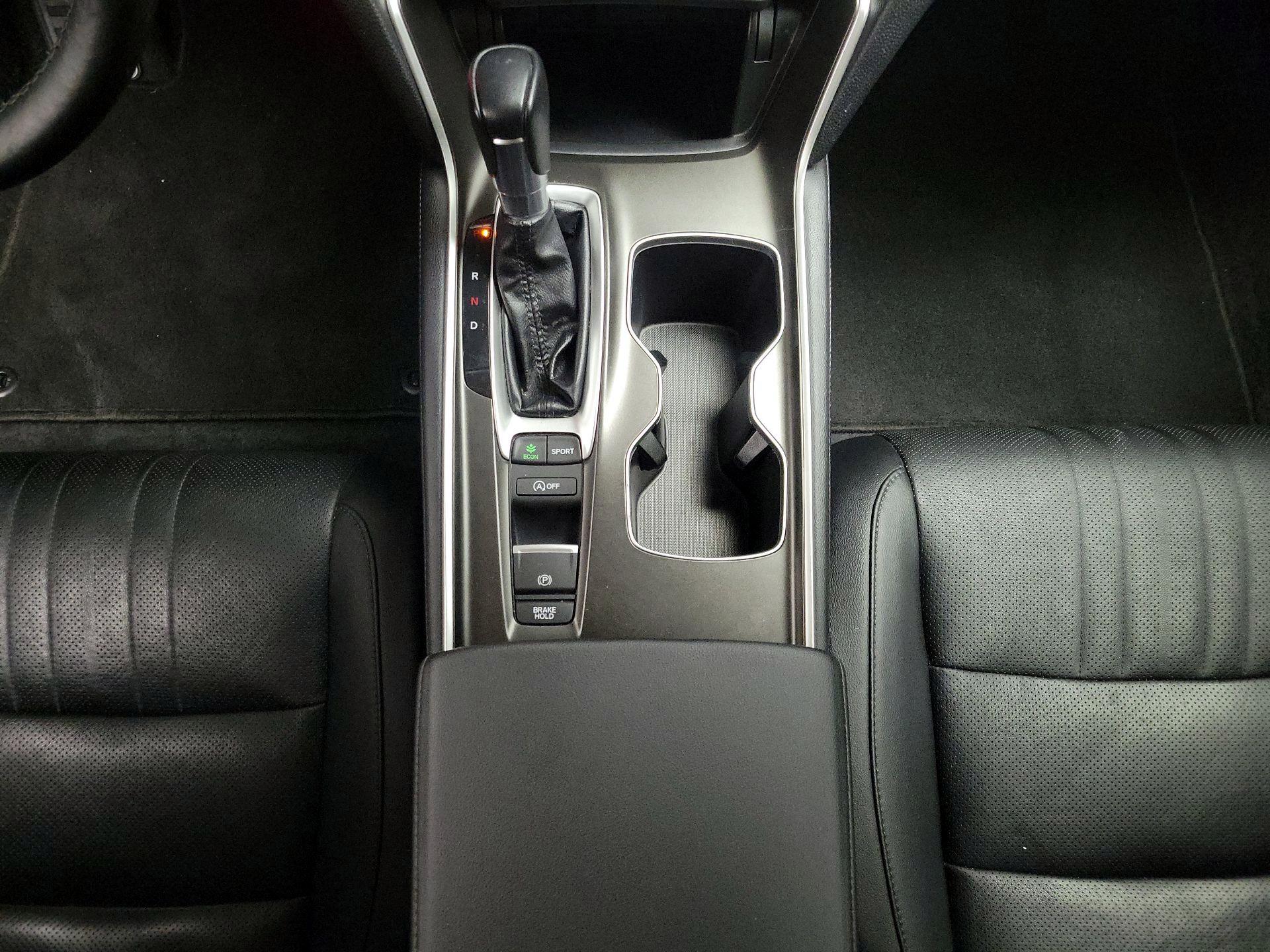 Thumbnail: 2022 Honda Accord - 17