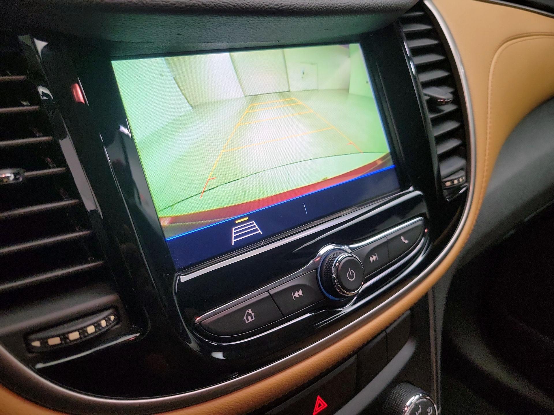 Thumbnail: 2018 Chevrolet Trax - 14