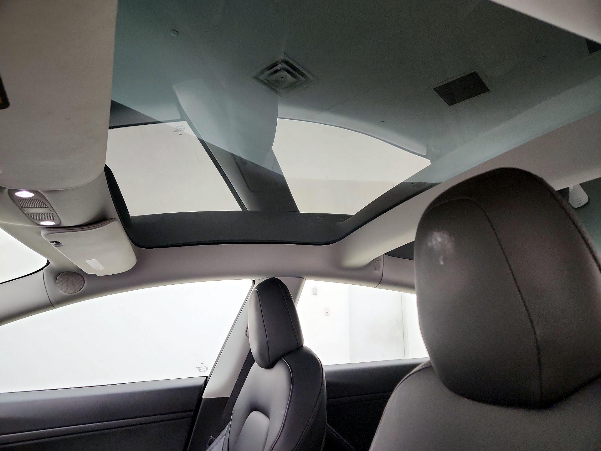 Thumbnail: 2020 Tesla Model 3 - 18