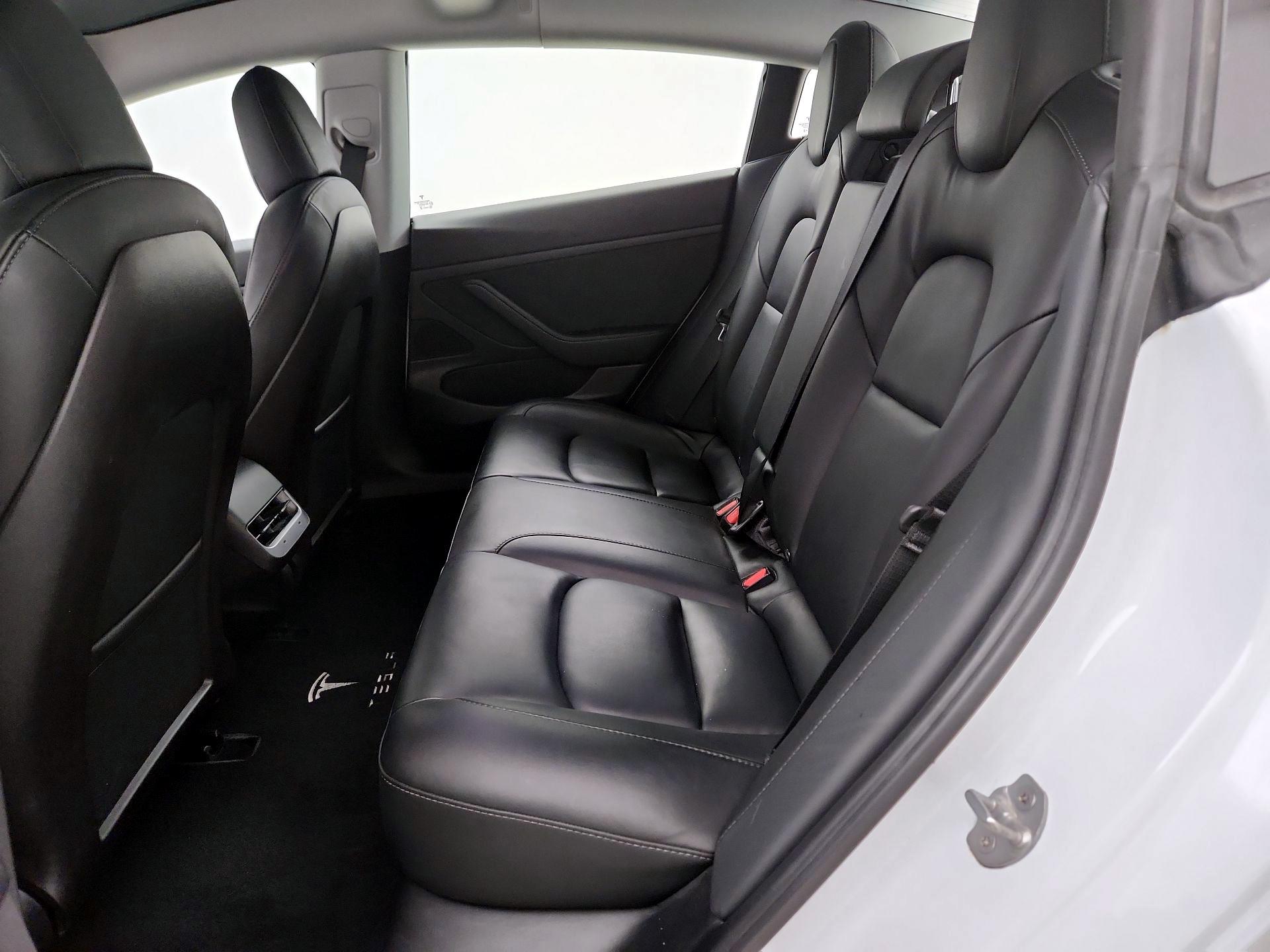 Thumbnail: 2020 Tesla Model 3 - 19