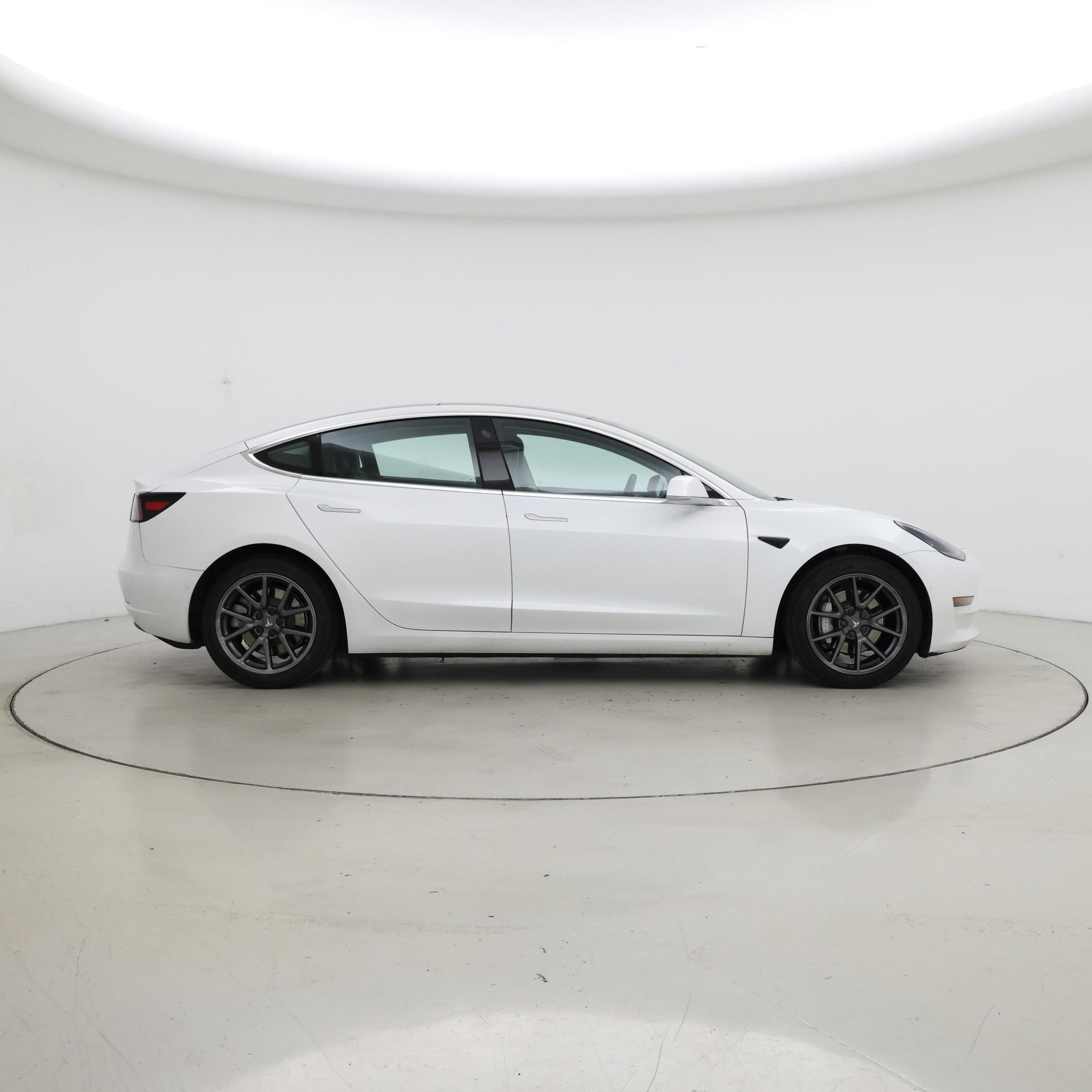Thumbnail: 2020 Tesla Model 3 - 7