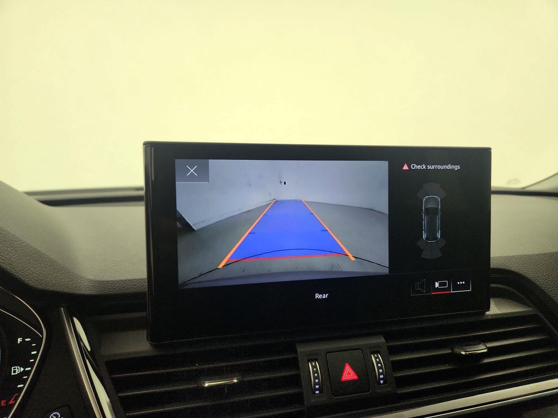 Thumbnail: 2021 Audi Q5 - 14