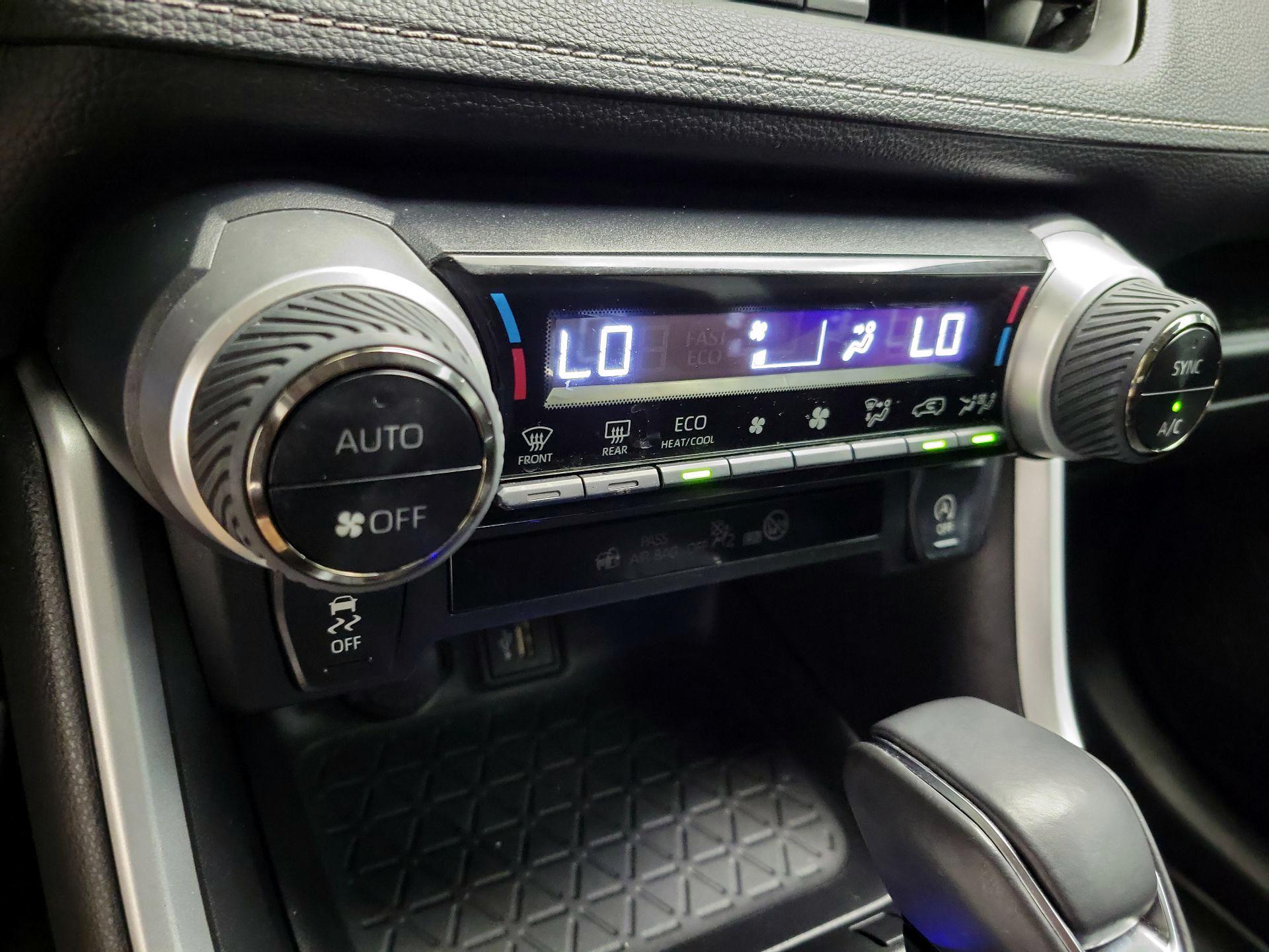 Thumbnail: 2023 Toyota RAV4 - 16