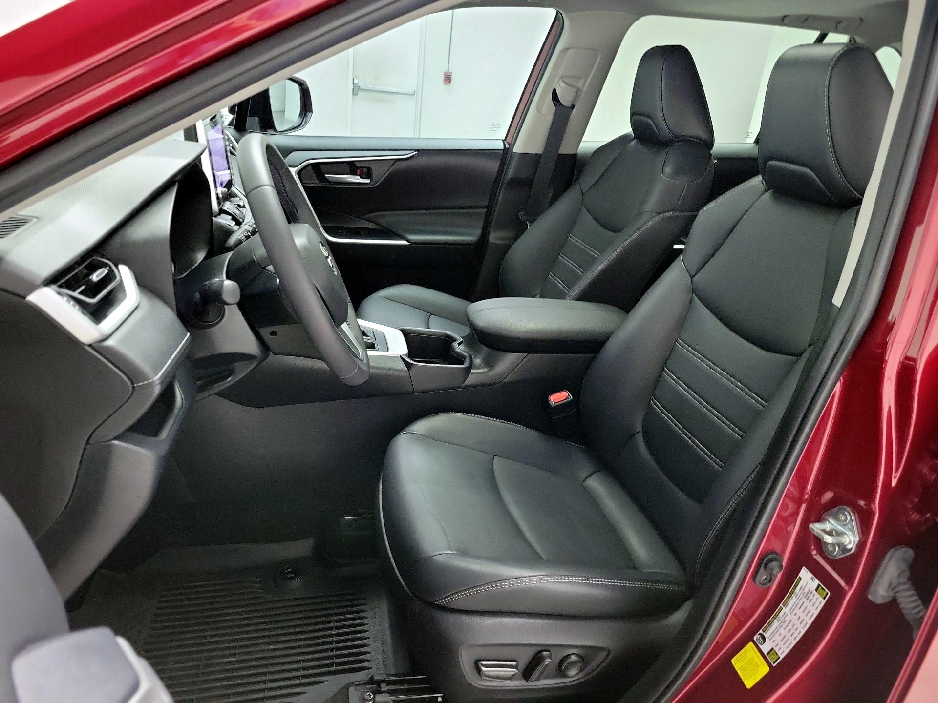 Thumbnail: 2023 Toyota RAV4 - 19