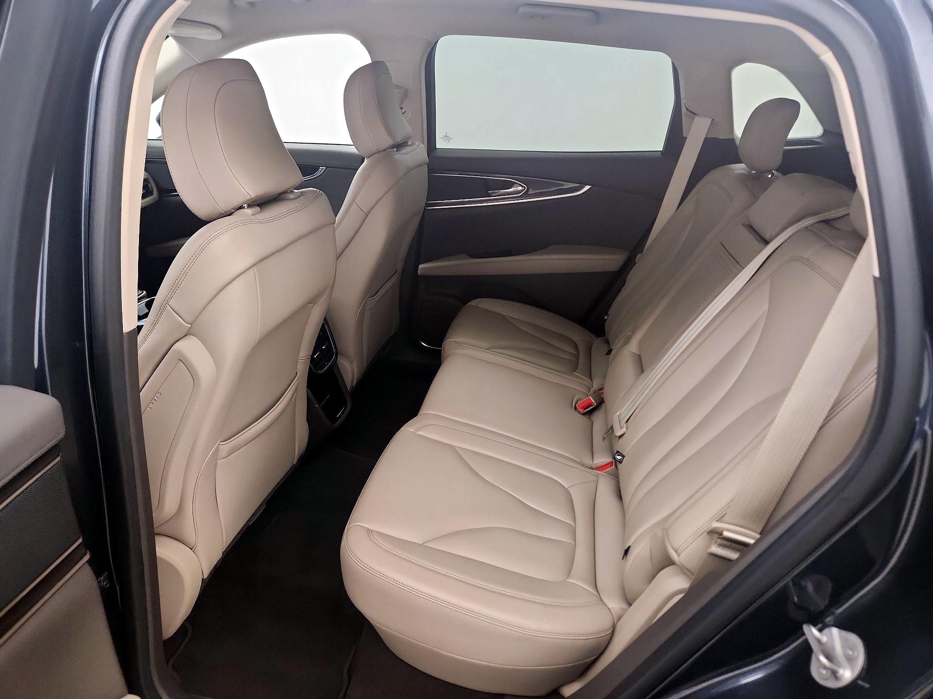 Thumbnail: 2022 Lincoln Nautilus - 19