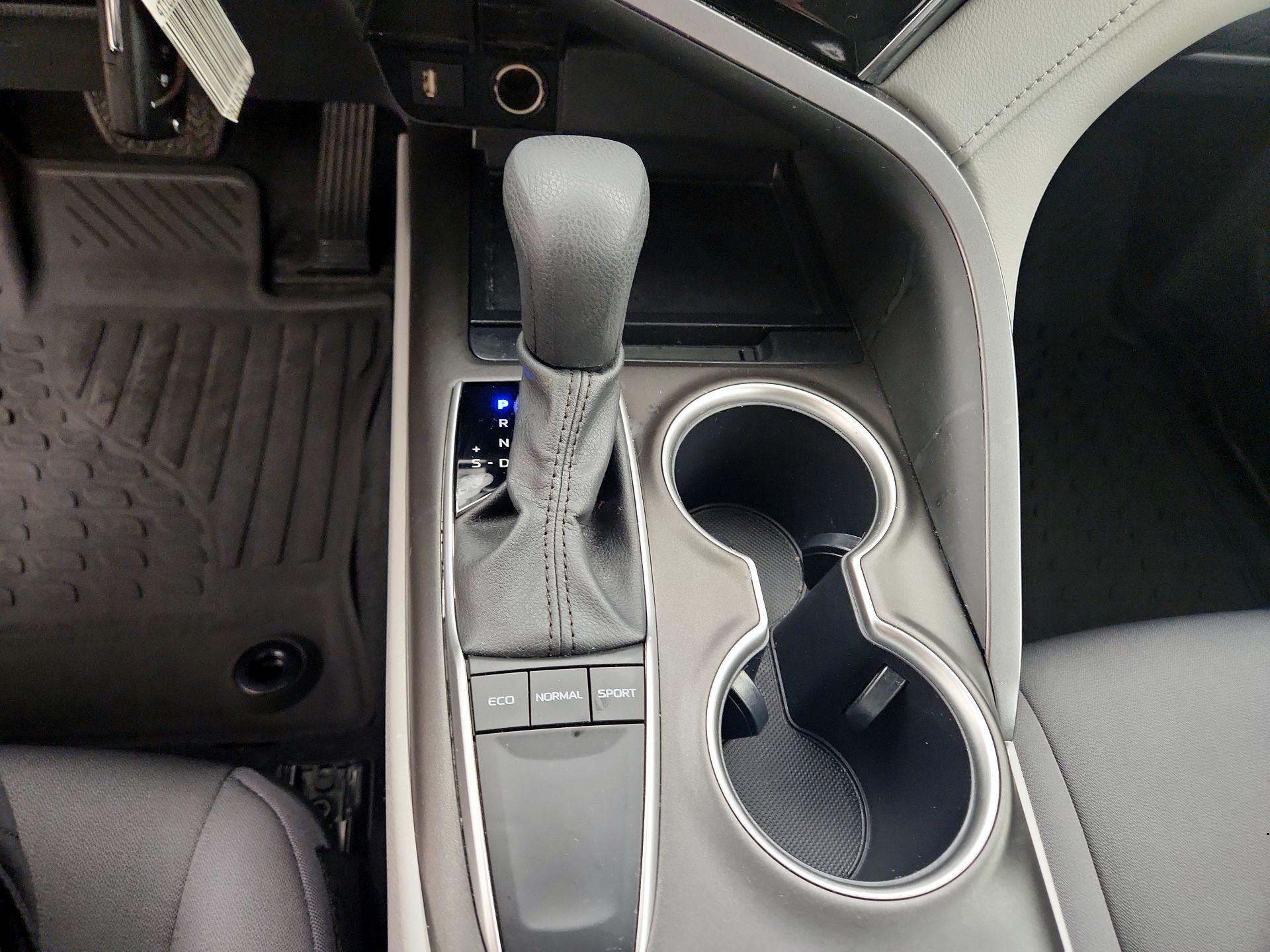 Thumbnail: 2024 Toyota Camry - 17