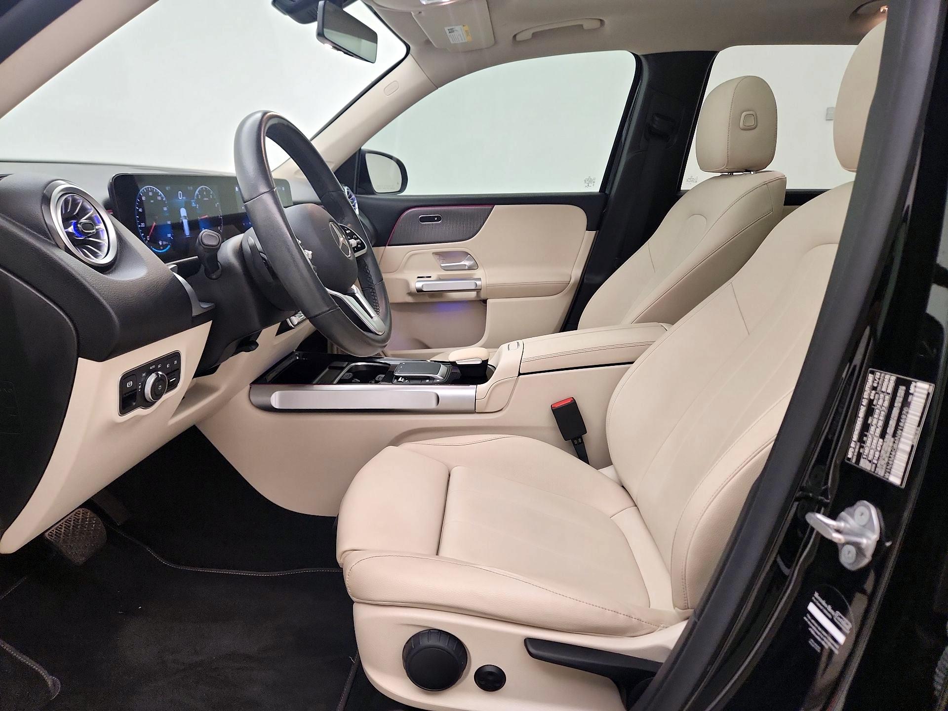 Thumbnail: 2022 Mercedes-Benz GLB - 11