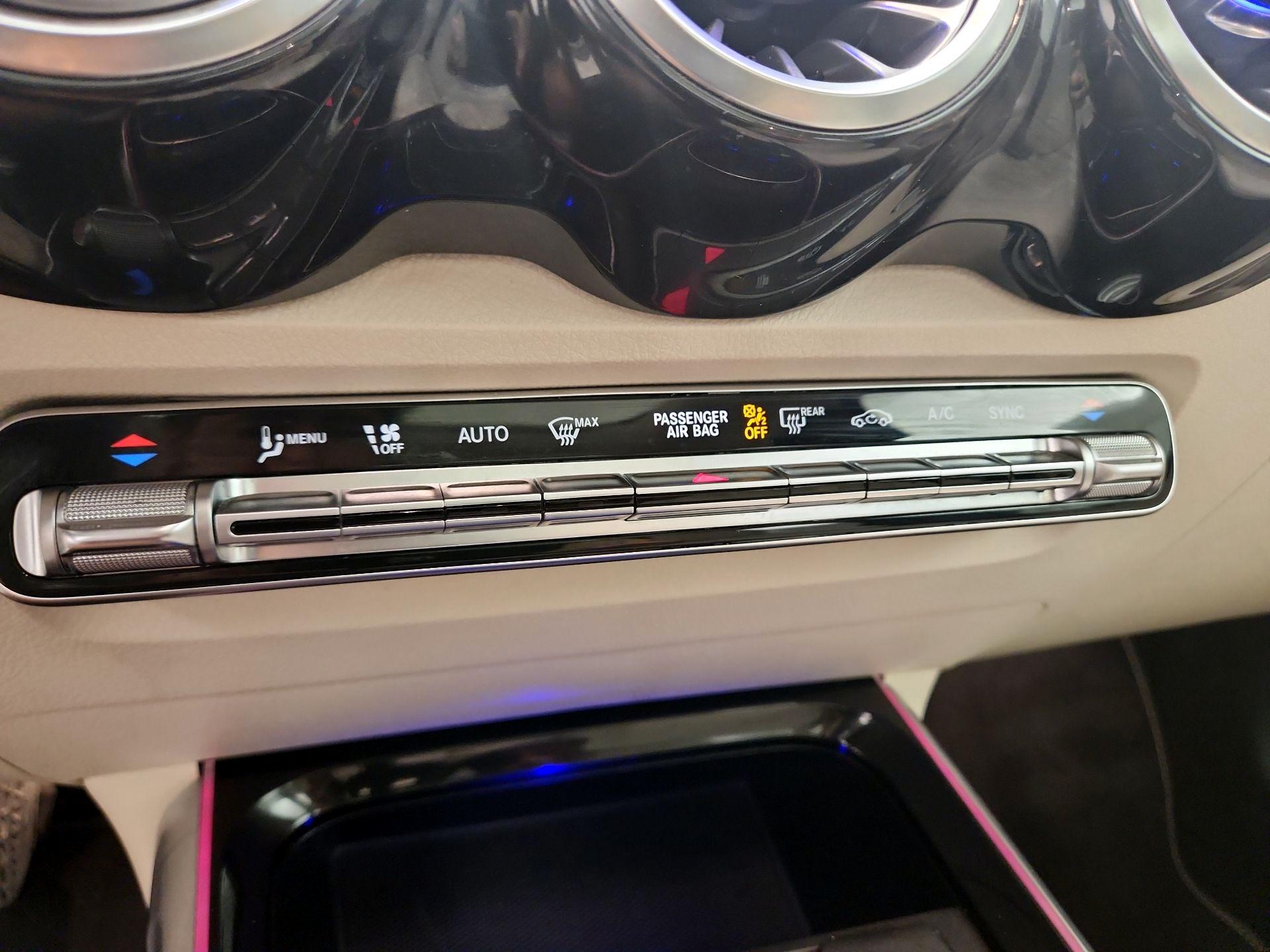 Thumbnail: 2022 Mercedes-Benz GLB - 16