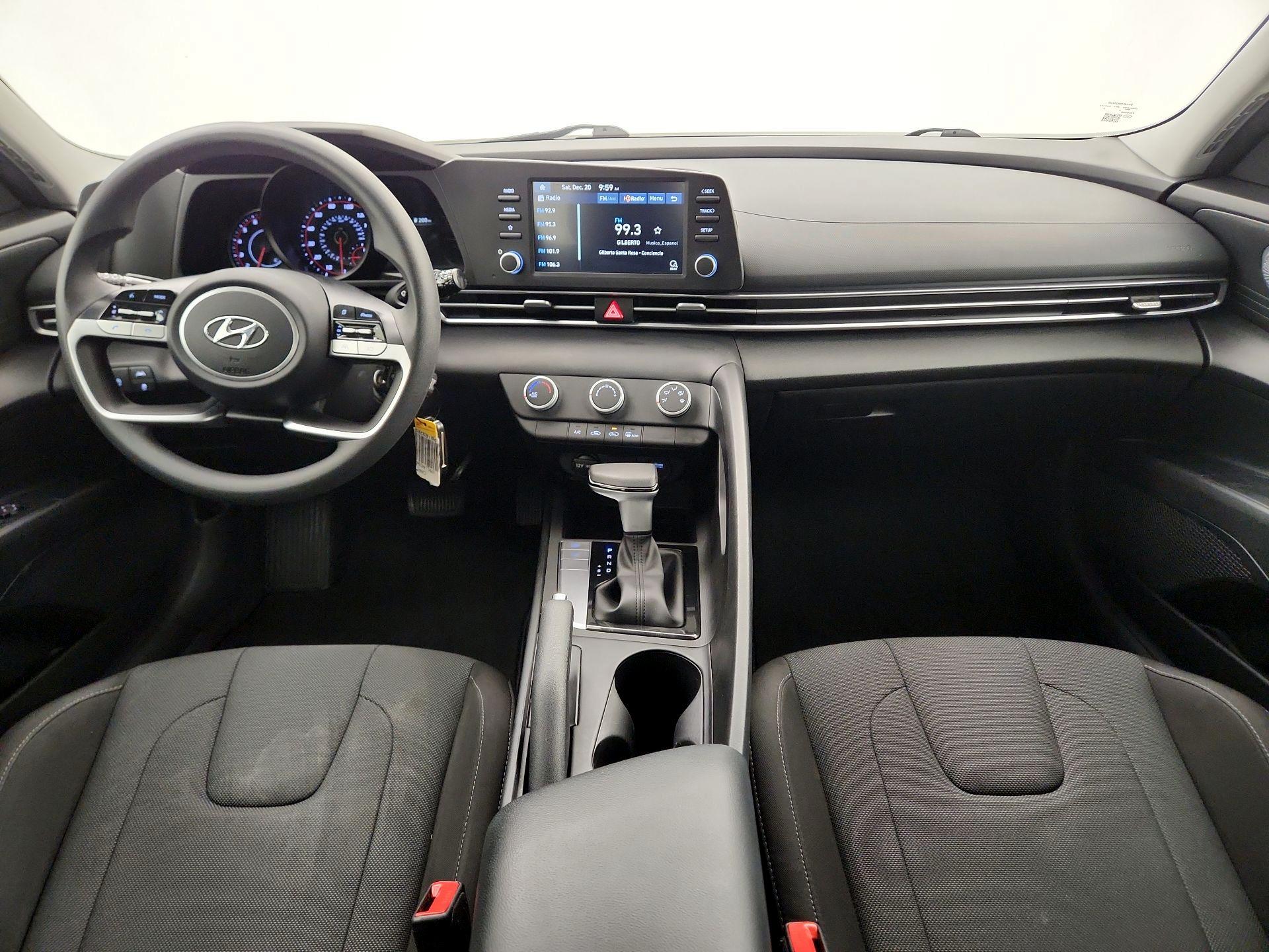 Thumbnail: 2022 Hyundai Elantra - 9