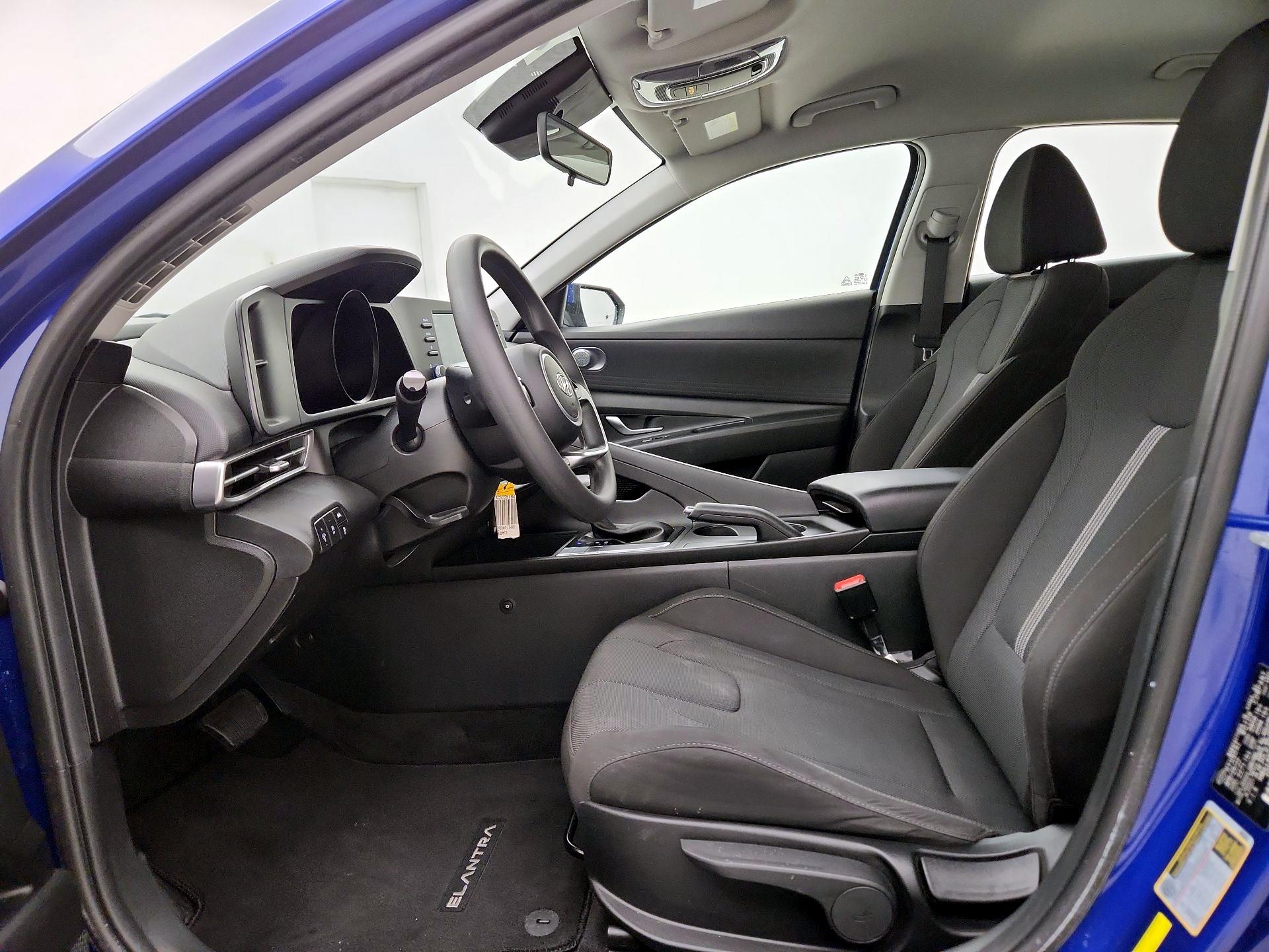 Thumbnail: 2022 Hyundai Elantra - 11