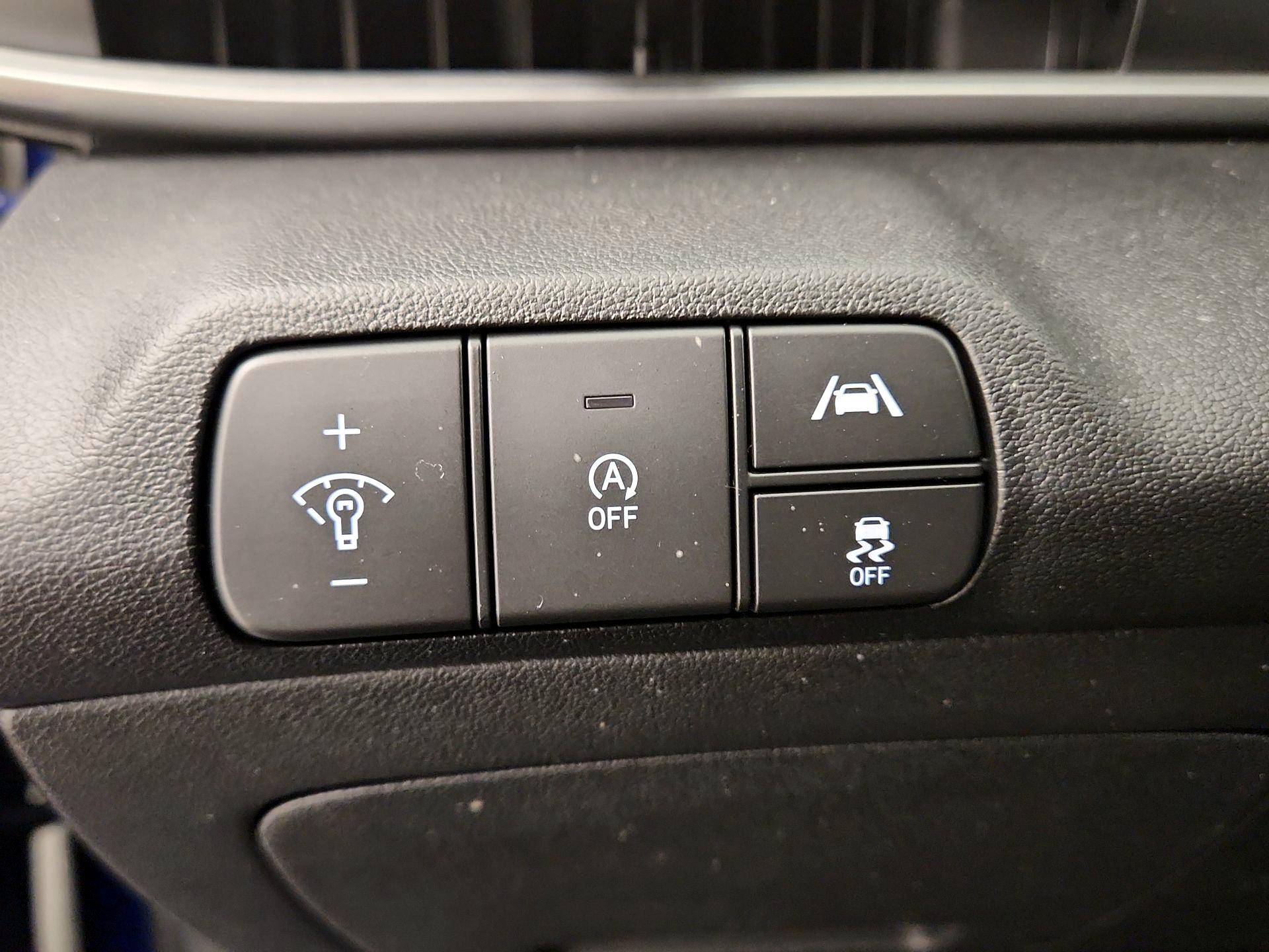 Thumbnail: 2022 Hyundai Elantra - 13