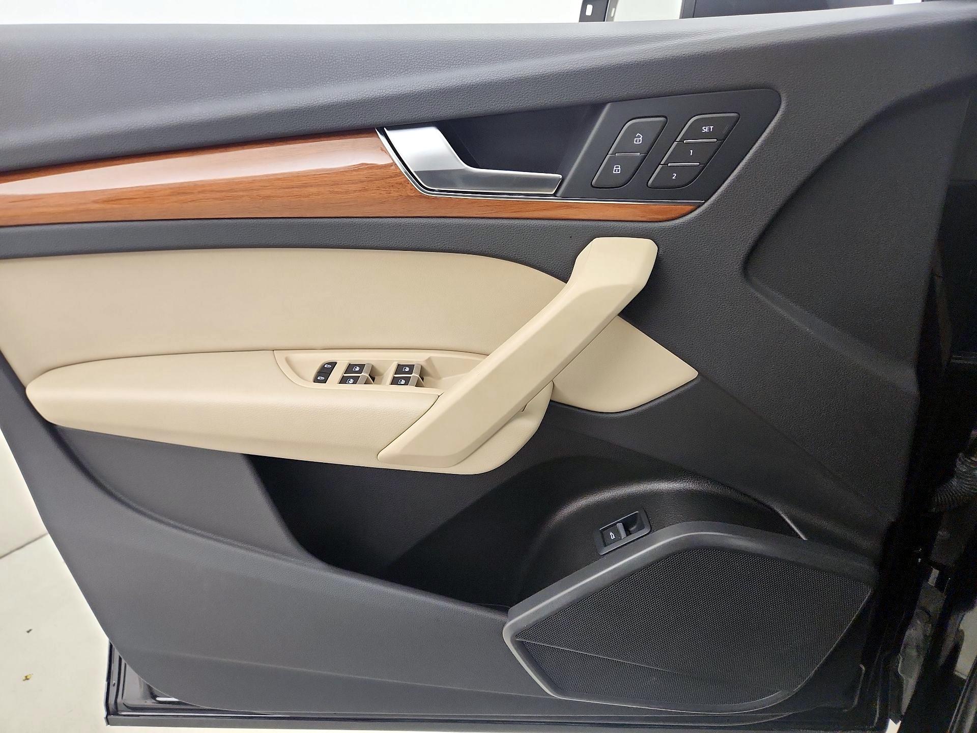 Thumbnail: 2021 Audi Q5 - 12