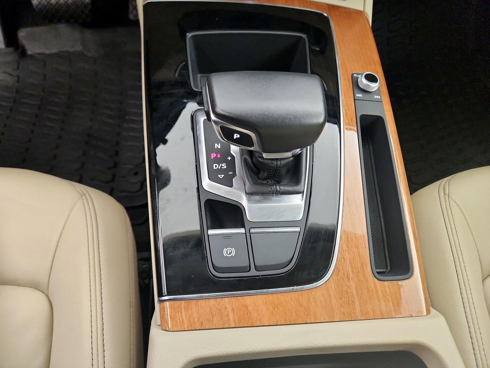 Thumbnail: 2021 Audi Q5 - 17