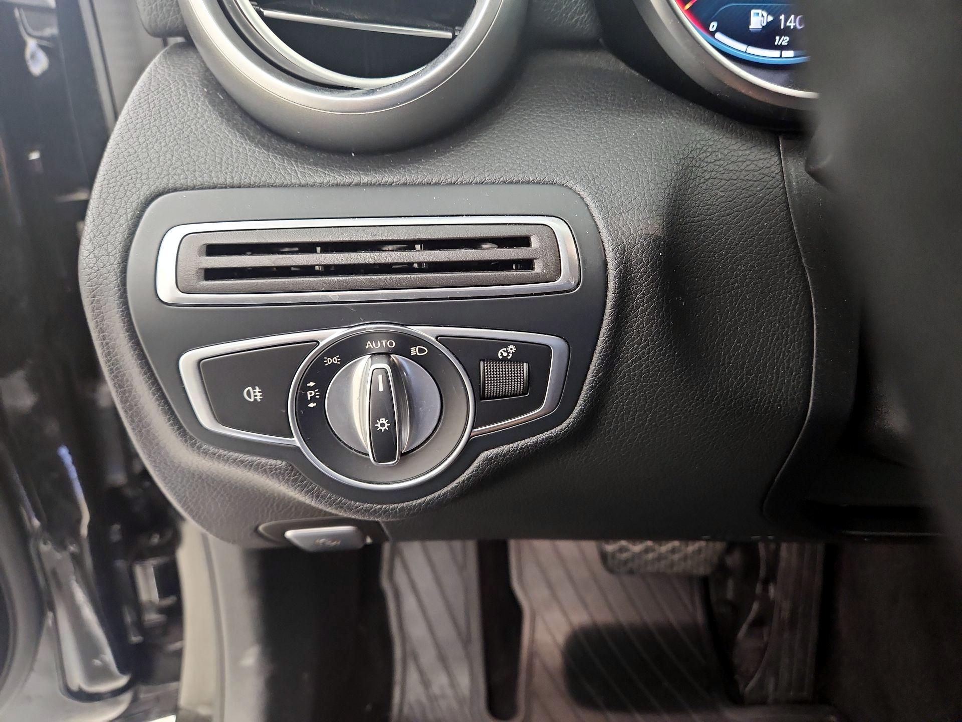 Thumbnail: 2021 Mercedes-Benz C-Class - 13