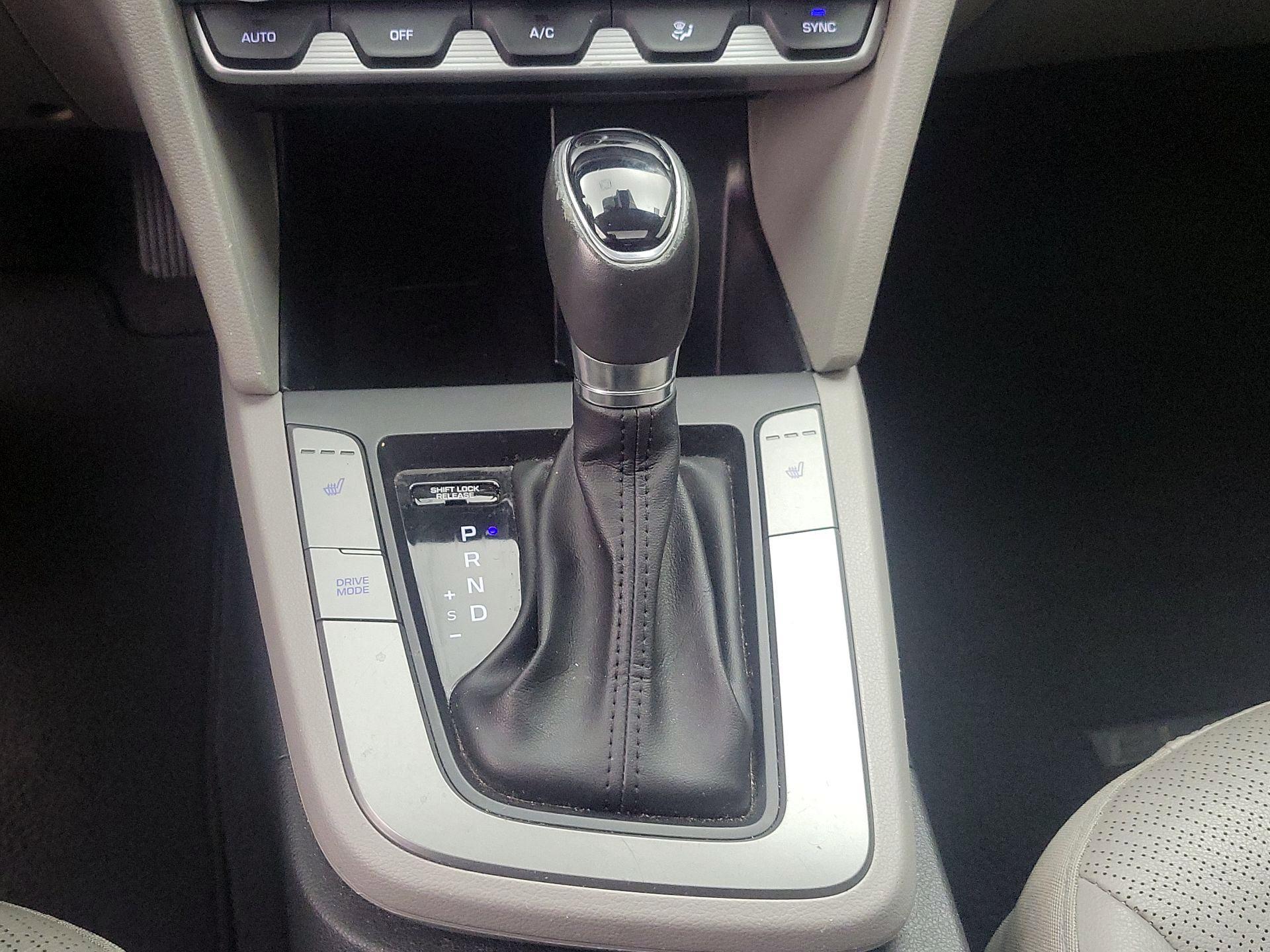 Thumbnail: 2020 Hyundai Elantra - 18