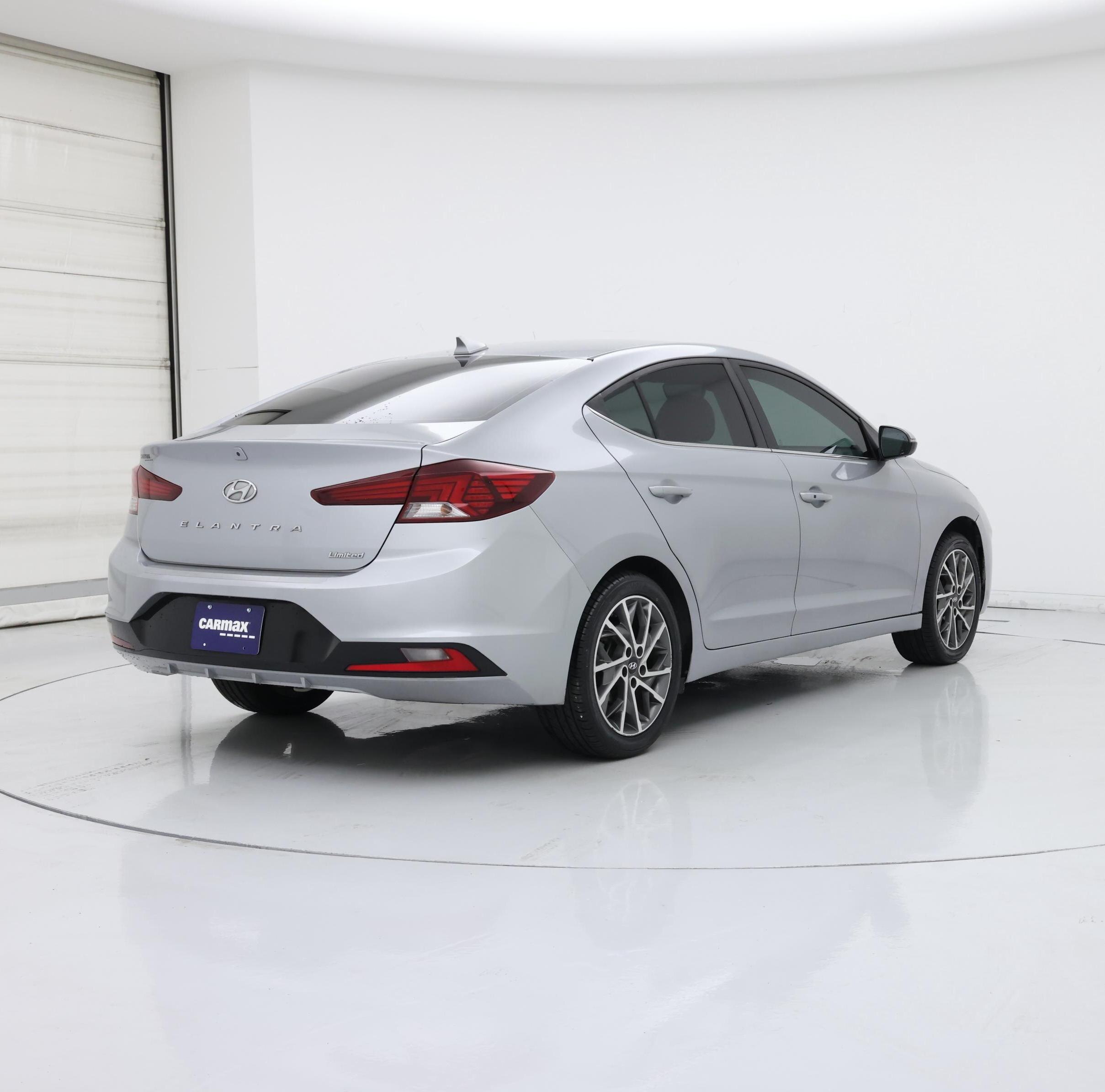 Thumbnail: 2020 Hyundai Elantra - 8