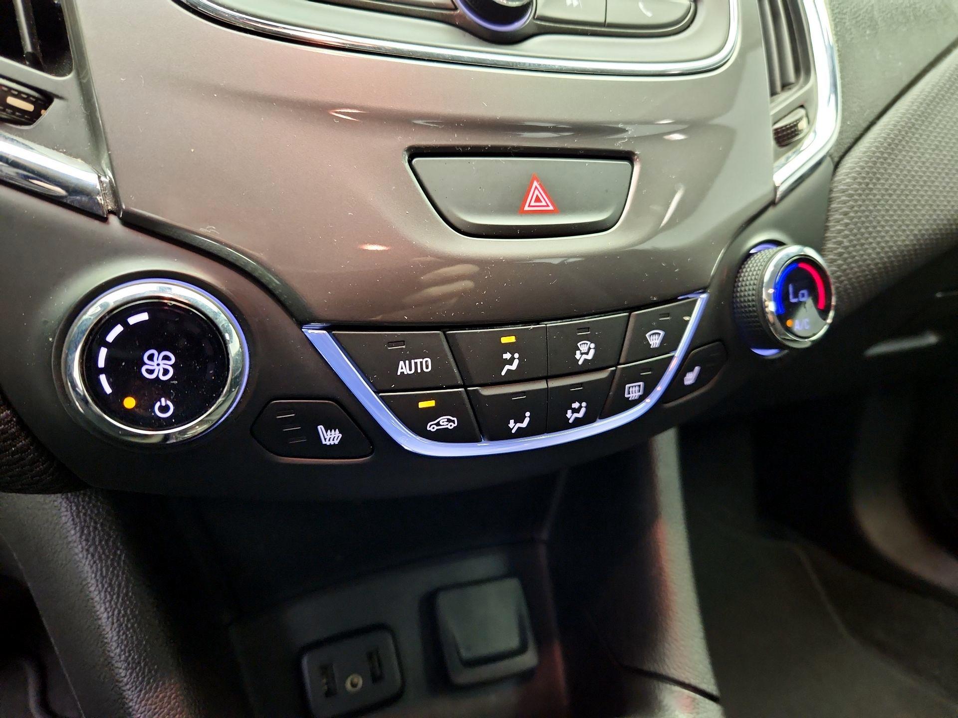 Thumbnail: 2019 Chevrolet Cruze - 16