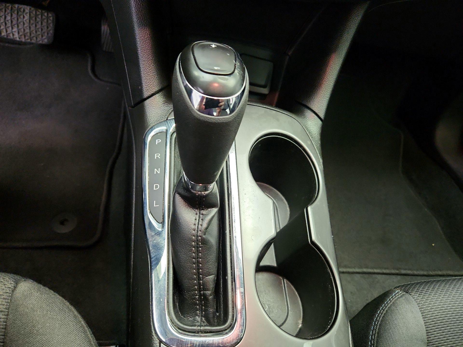 Thumbnail: 2019 Chevrolet Cruze - 17