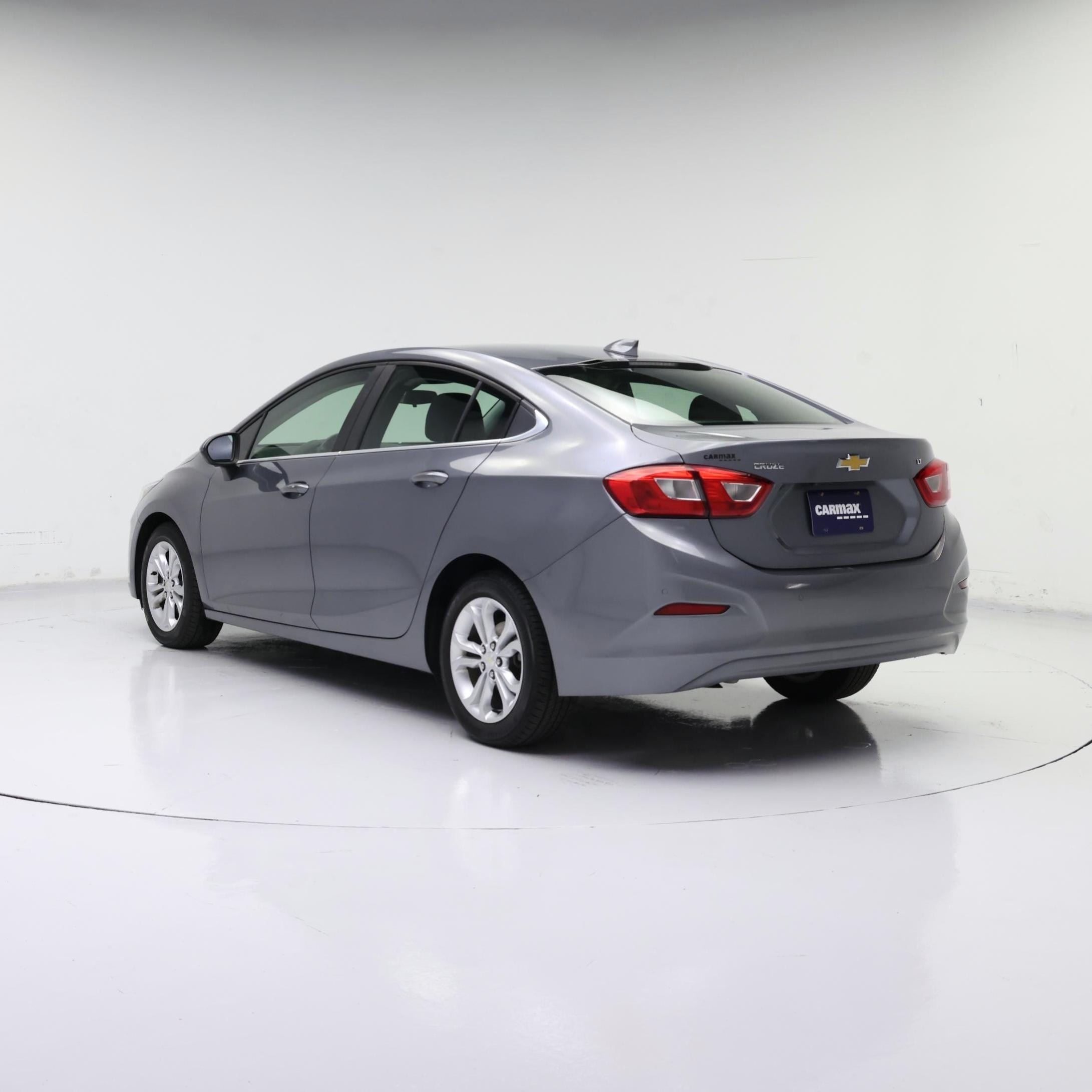 Thumbnail: 2019 Chevrolet Cruze - 2