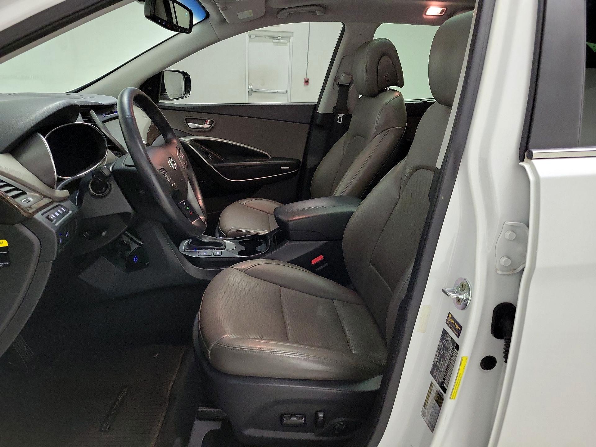 Thumbnail: 2017 Hyundai Santa Fe - 11