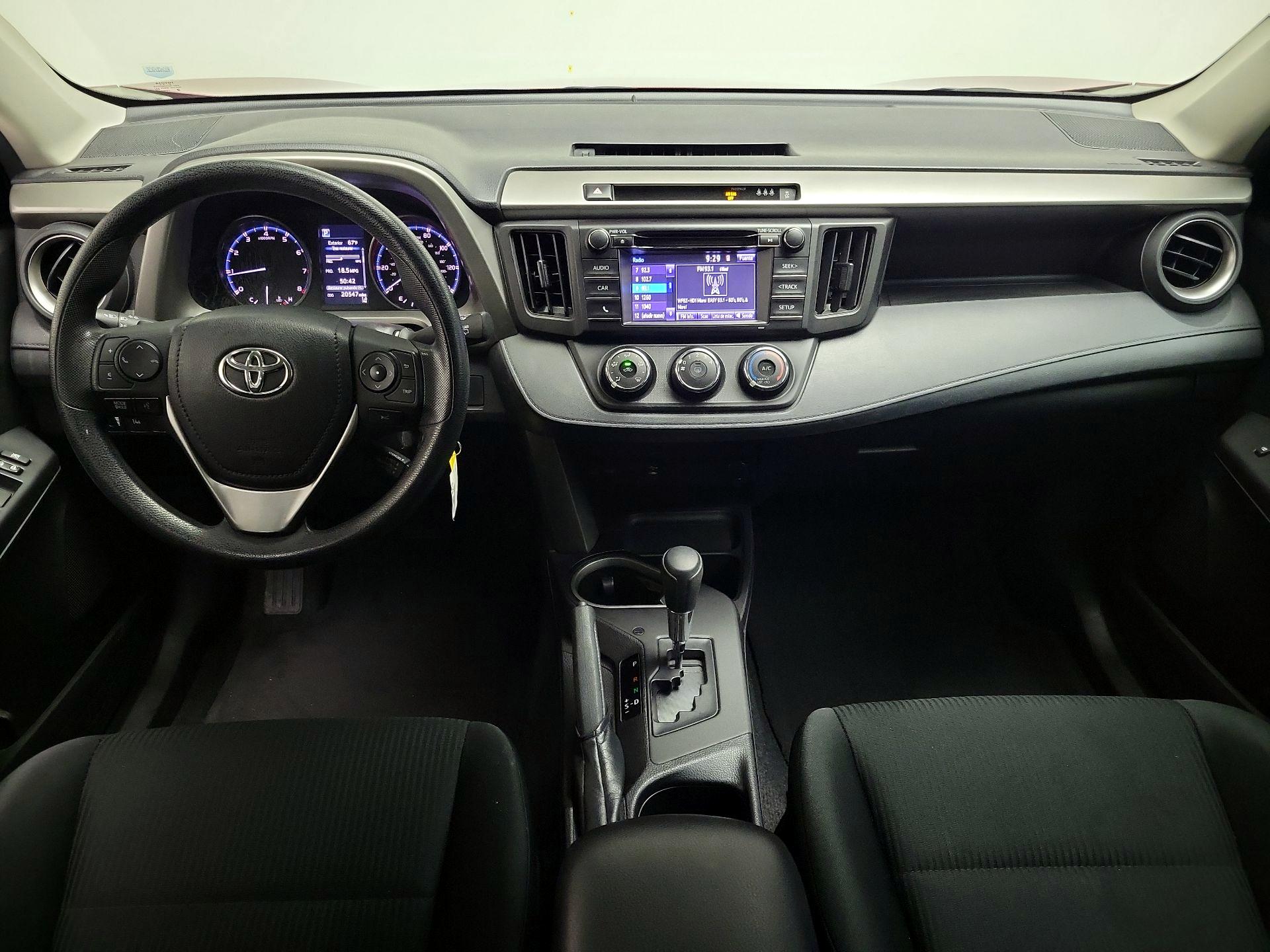 Thumbnail: 2018 Toyota RAV4 - 9