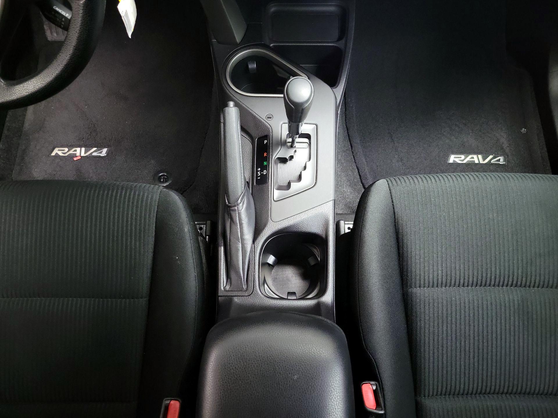 Thumbnail: 2018 Toyota RAV4 - 17