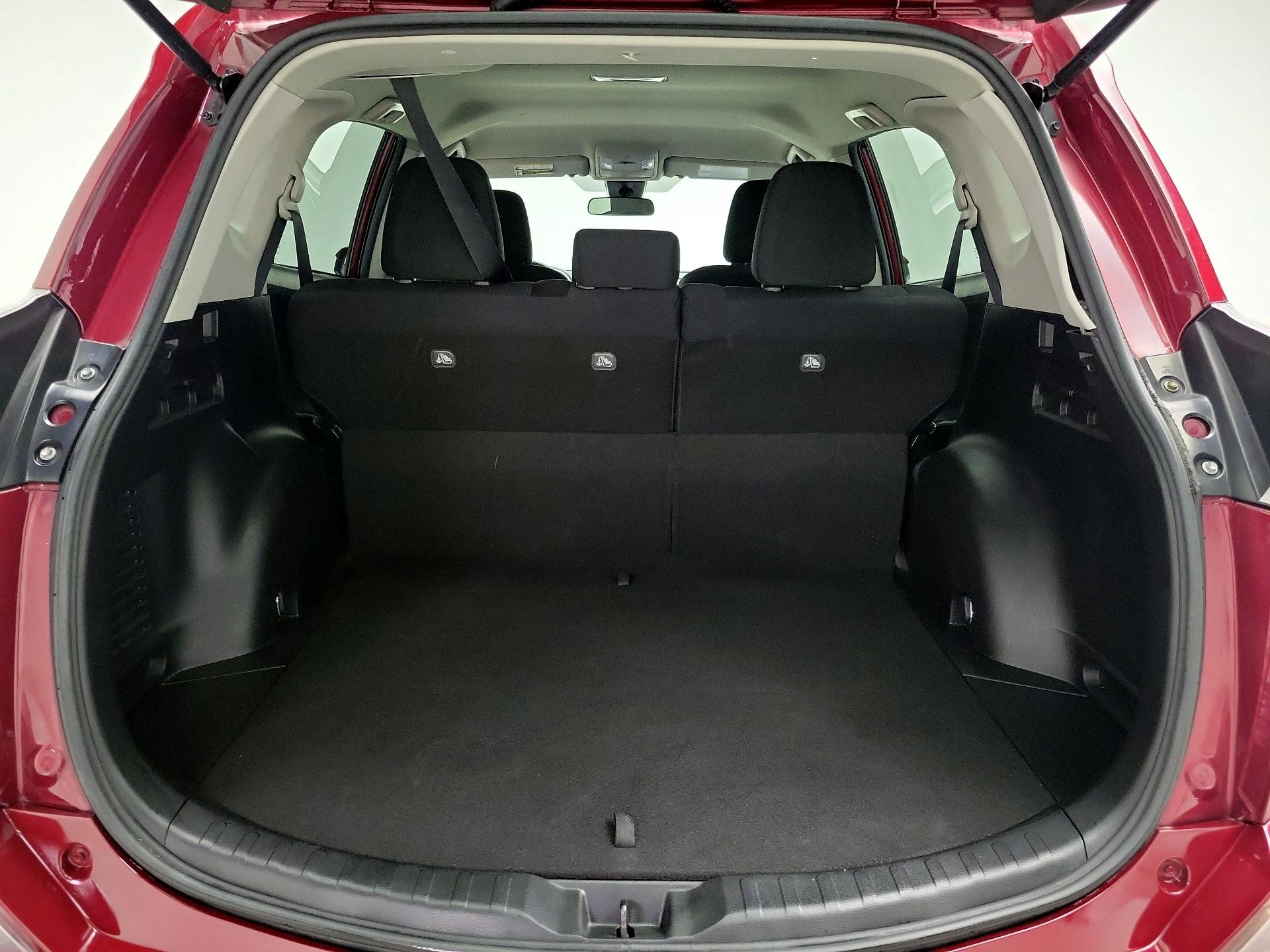 Thumbnail: 2018 Toyota RAV4 - 20