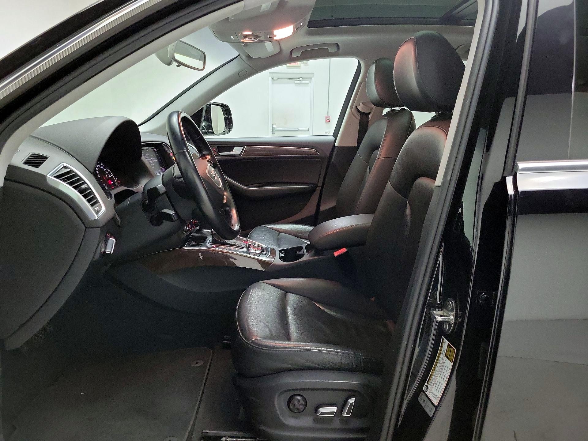 Thumbnail: 2016 Audi Q5 - 11