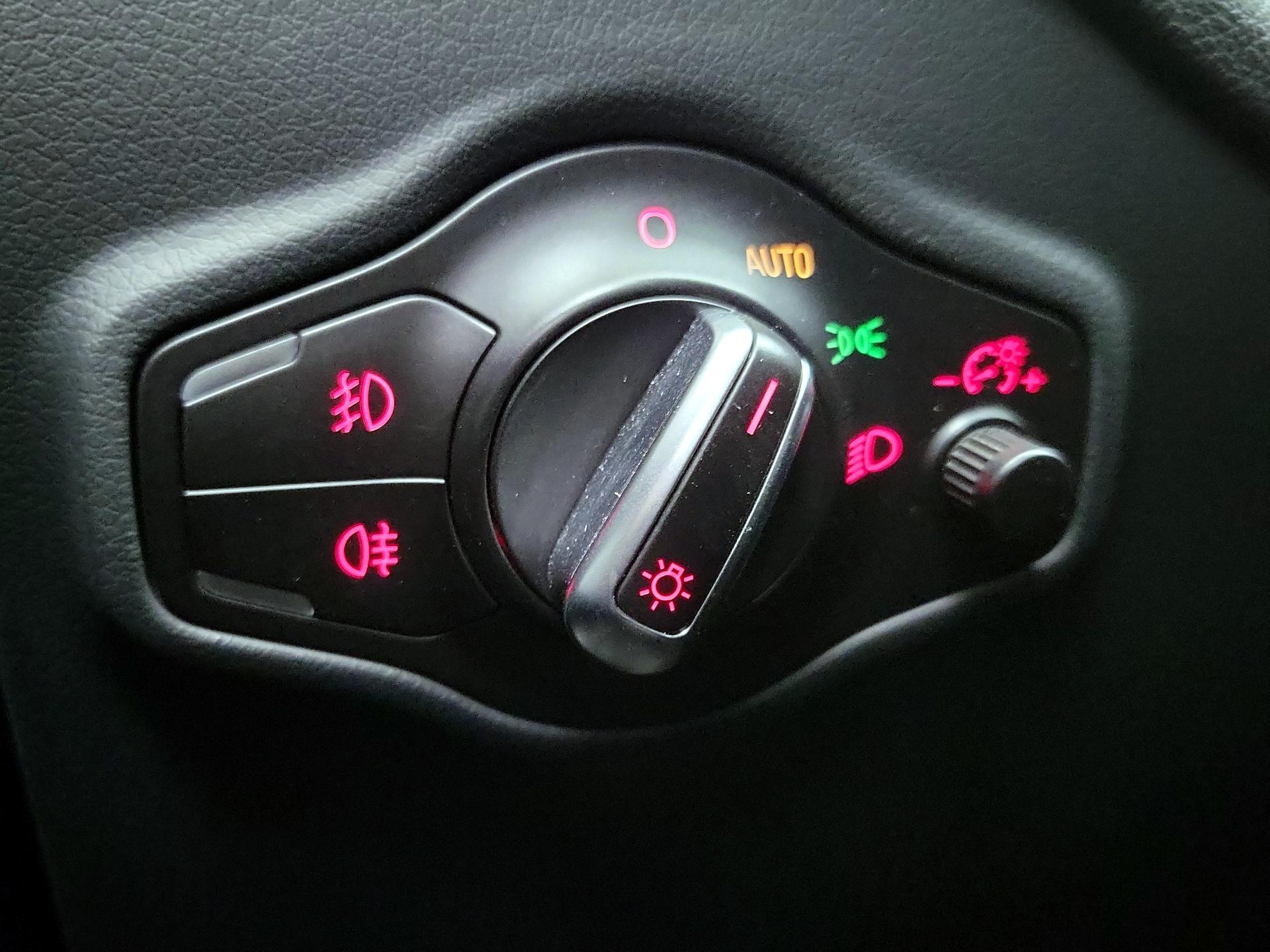 Thumbnail: 2016 Audi Q5 - 13