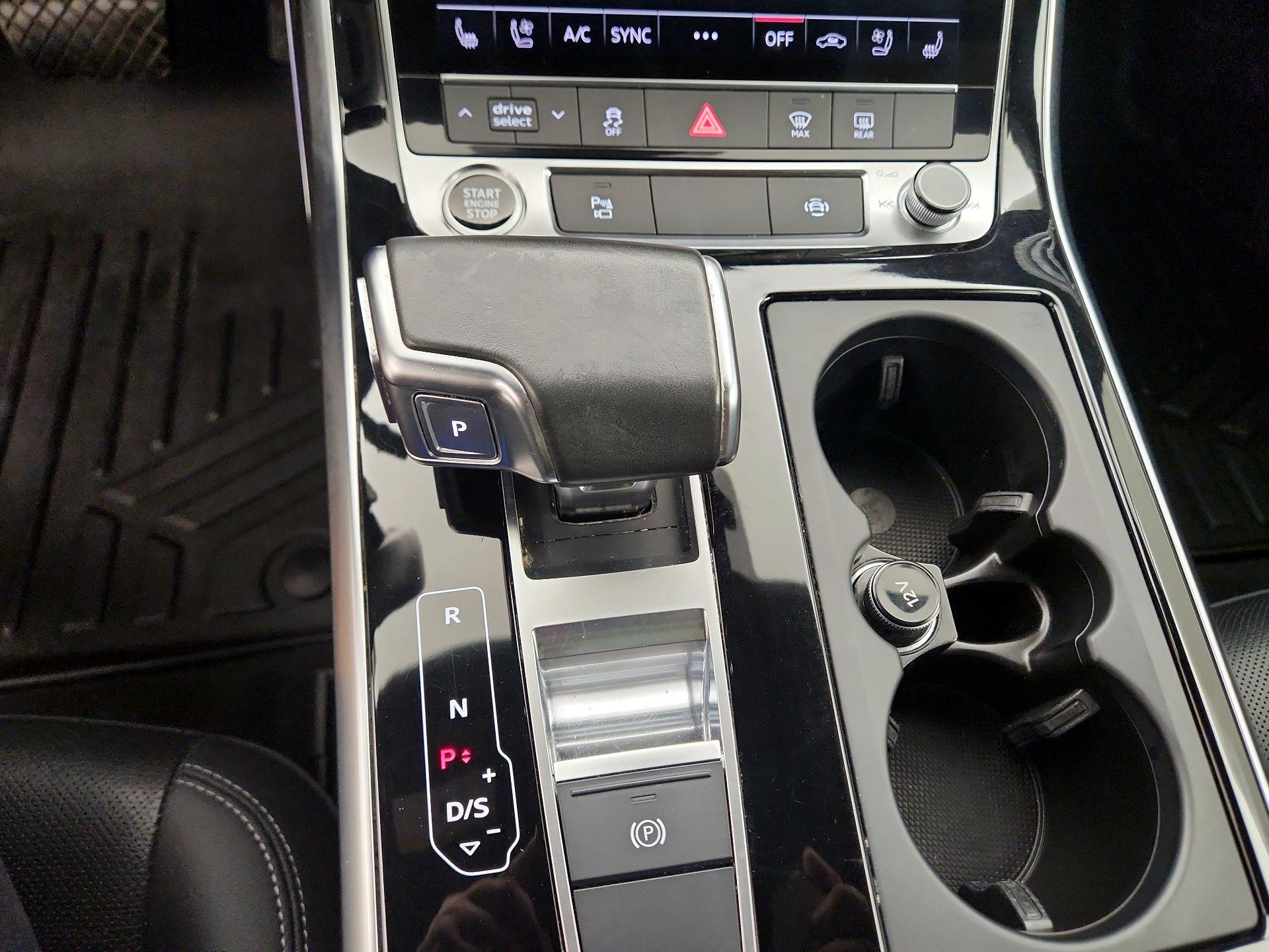 Thumbnail: 2021 Audi Q8 - 18