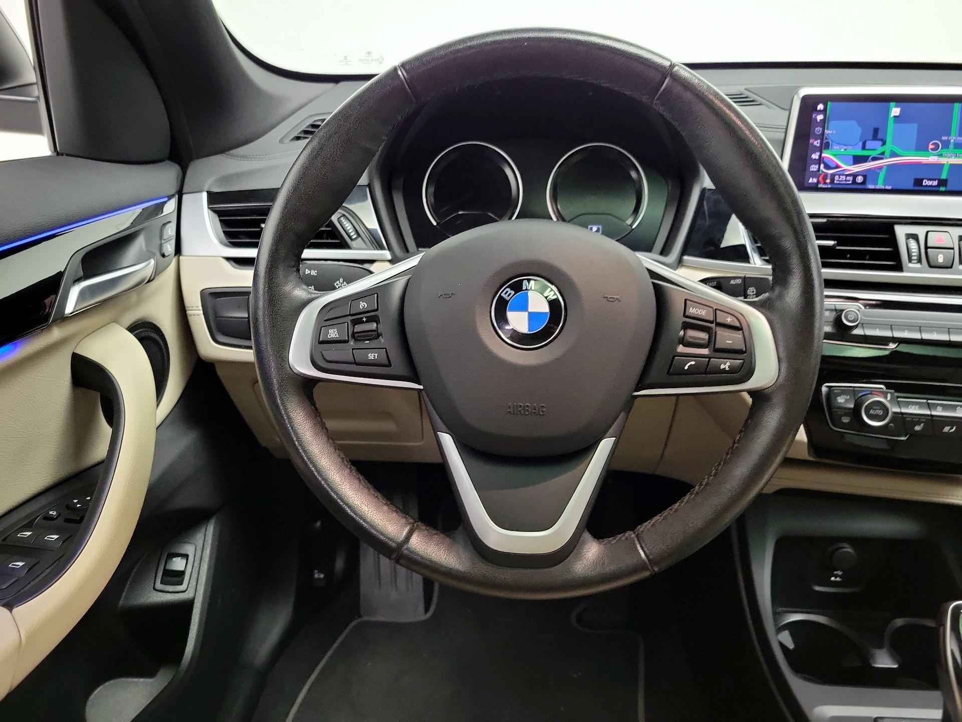 Thumbnail: 2022 BMW X1 - 10