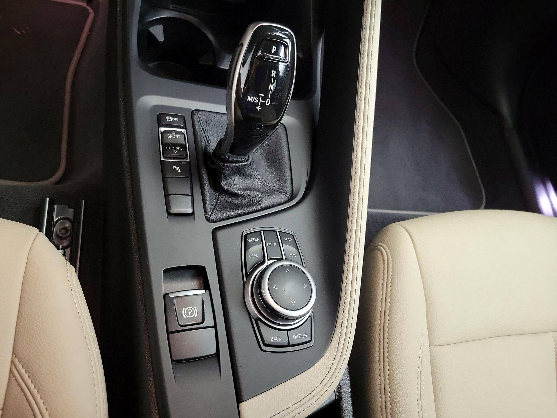 Thumbnail: 2022 BMW X1 - 18