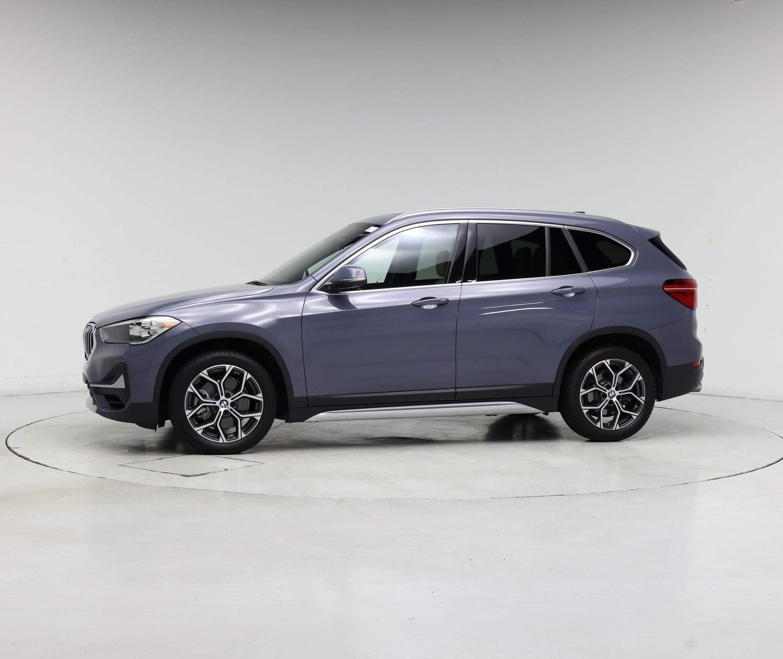 Thumbnail: 2022 BMW X1 - 3